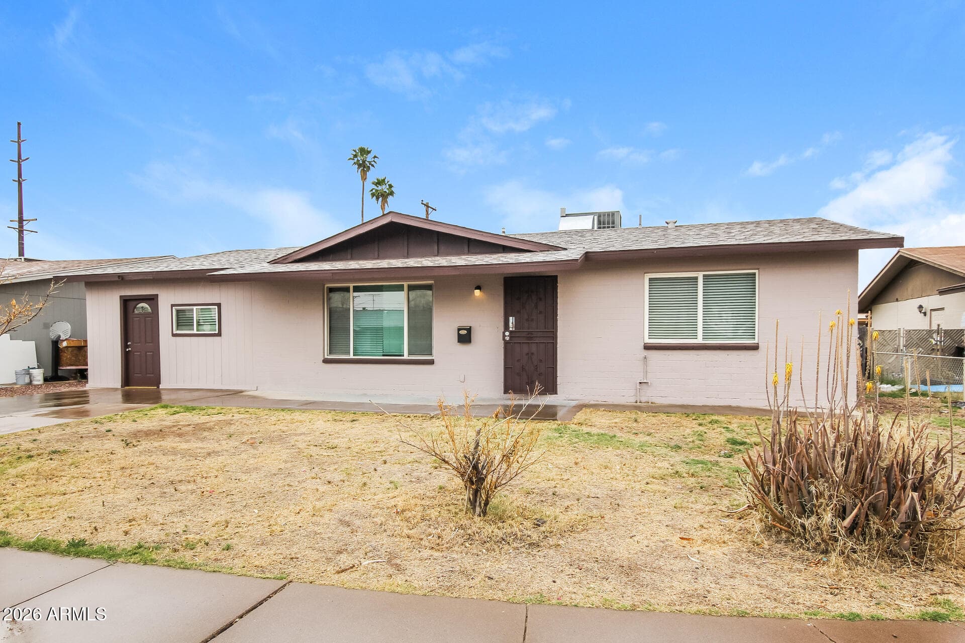 3650 W Berridge Ln — photo 2