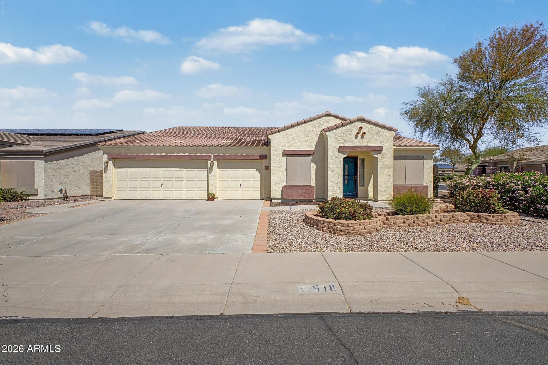 518 E Black Diamond Dr — photo 1