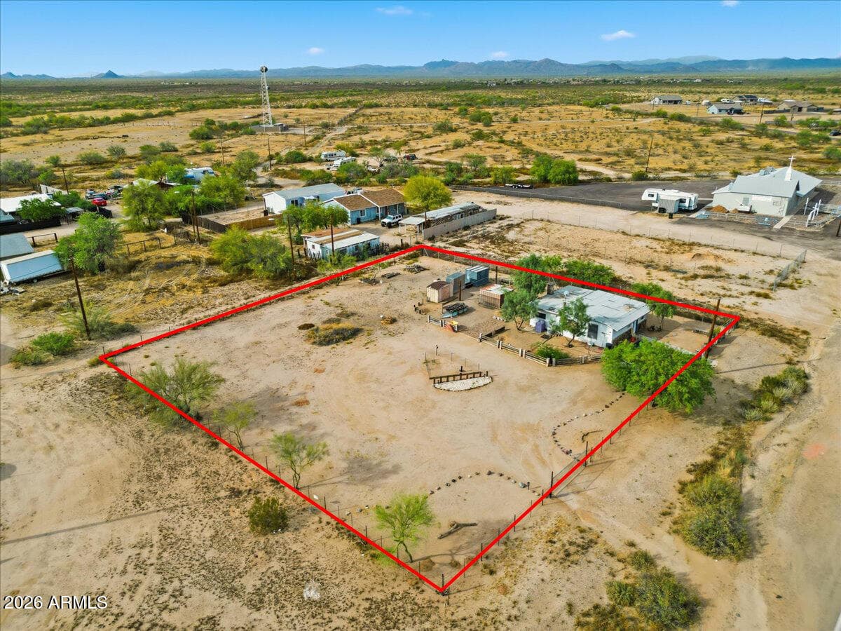 32848 N CENTER ST - See more photos