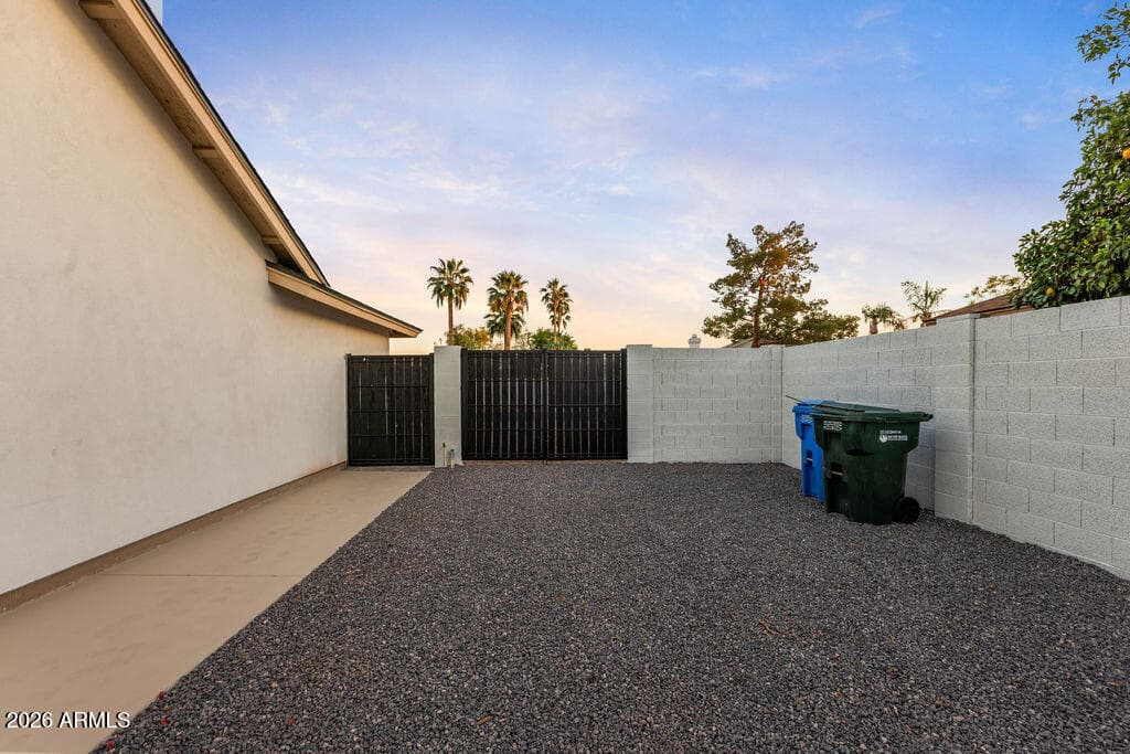 6010 E Greenway E Ln — photo 49