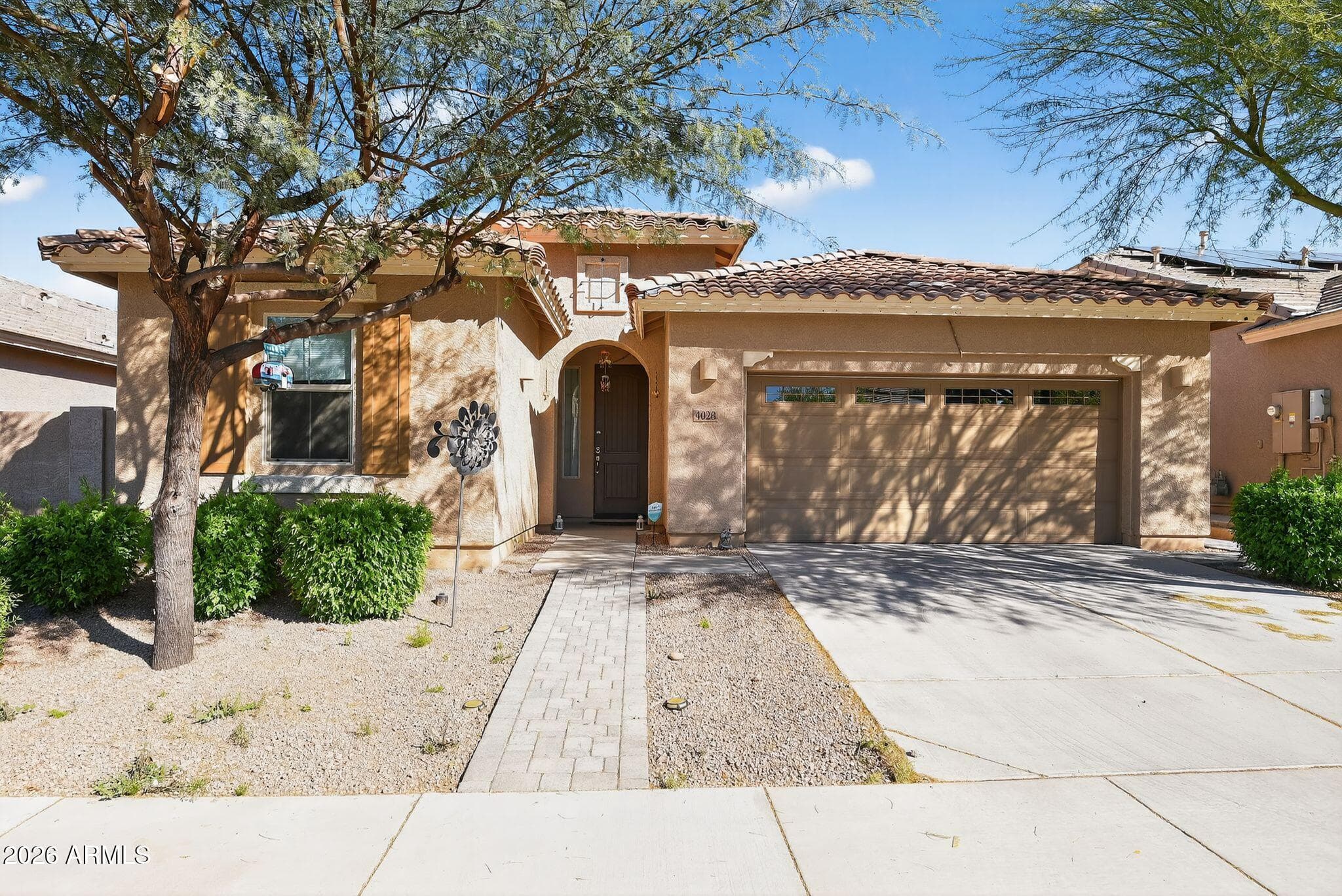 4028 E Mark Ln — photo 1