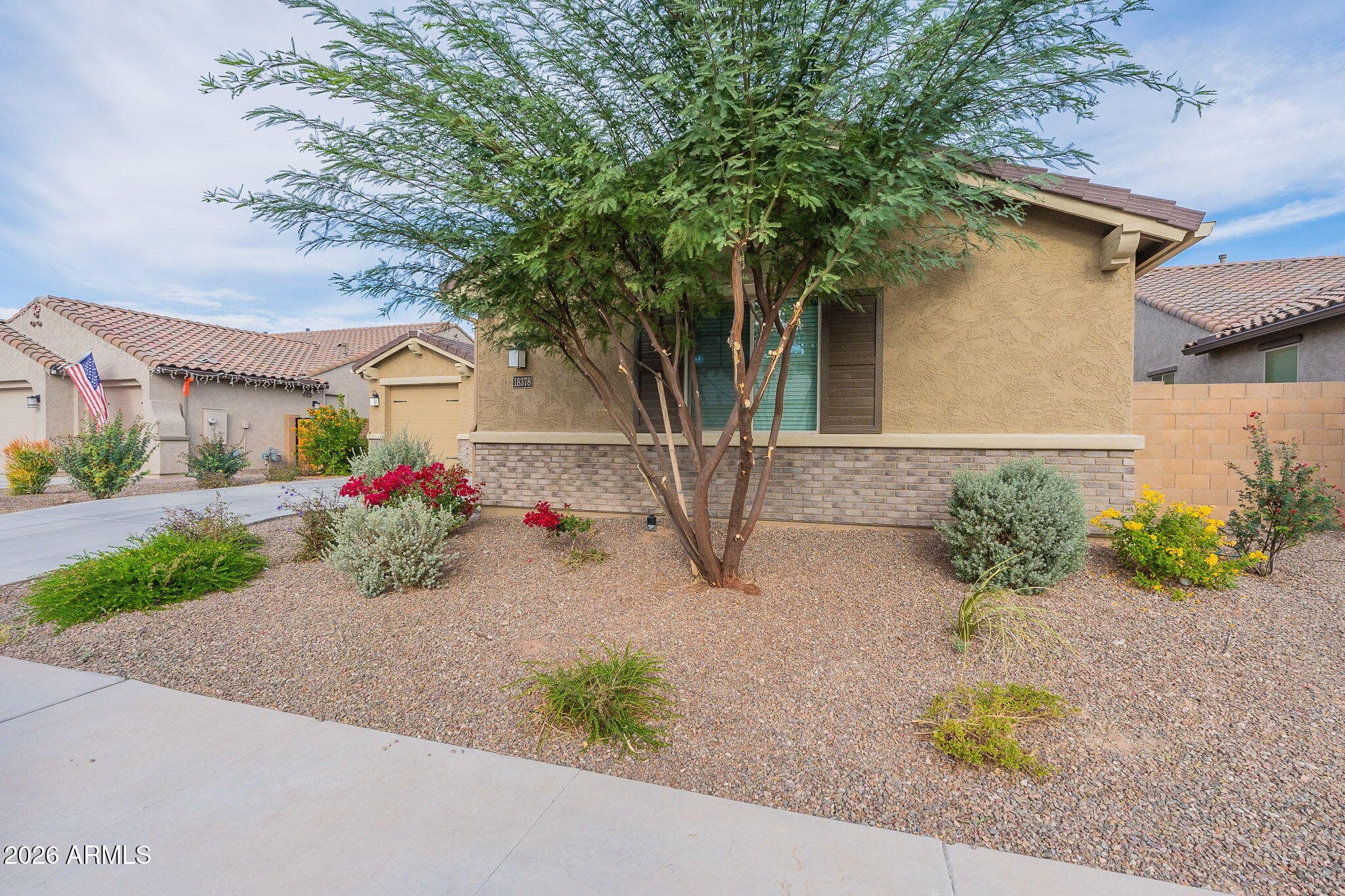 18378 W Brookwood Dr — photo 2