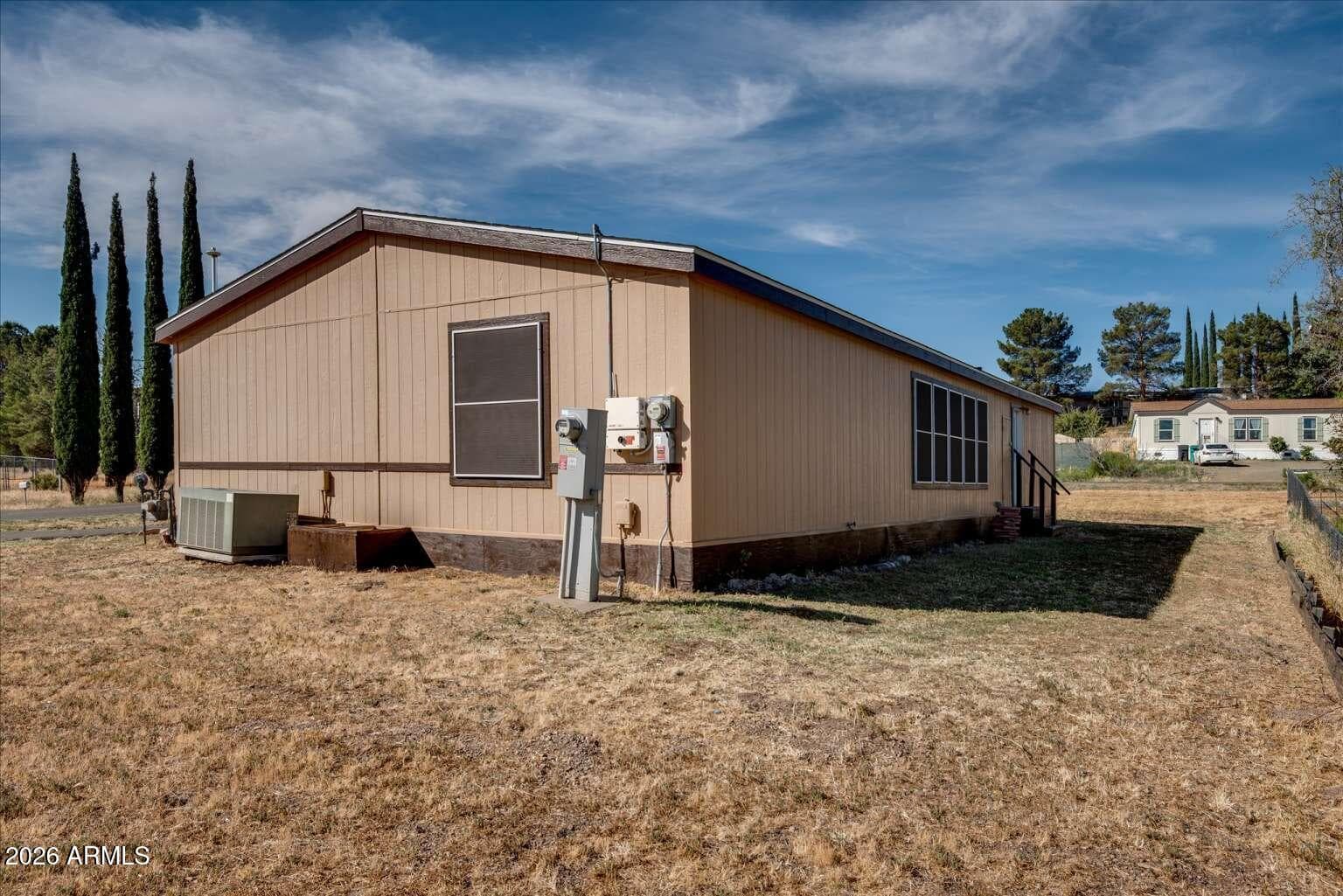 13861 S SPRING LN - See more photos