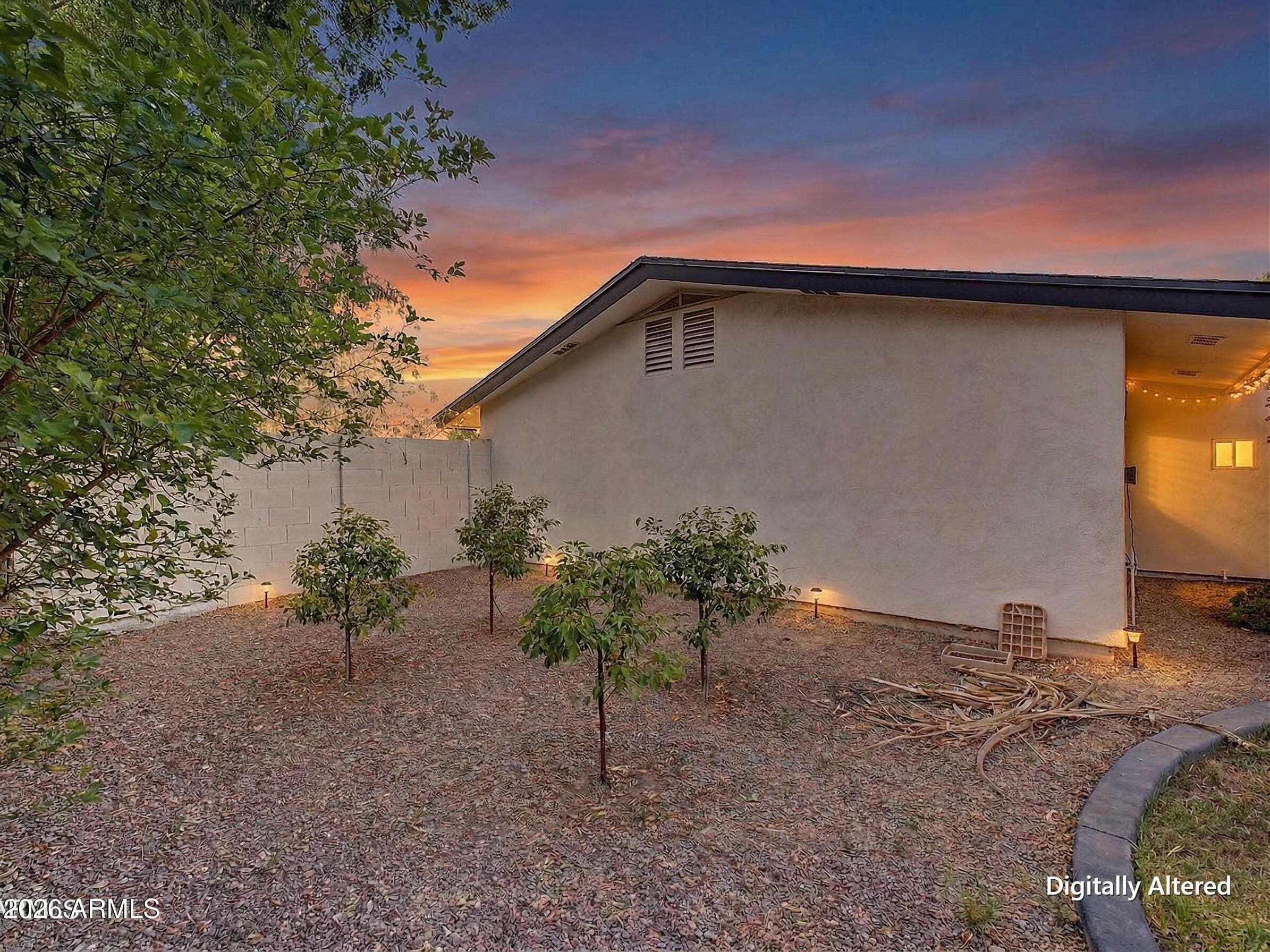 702 W Rose Ln — photo 45