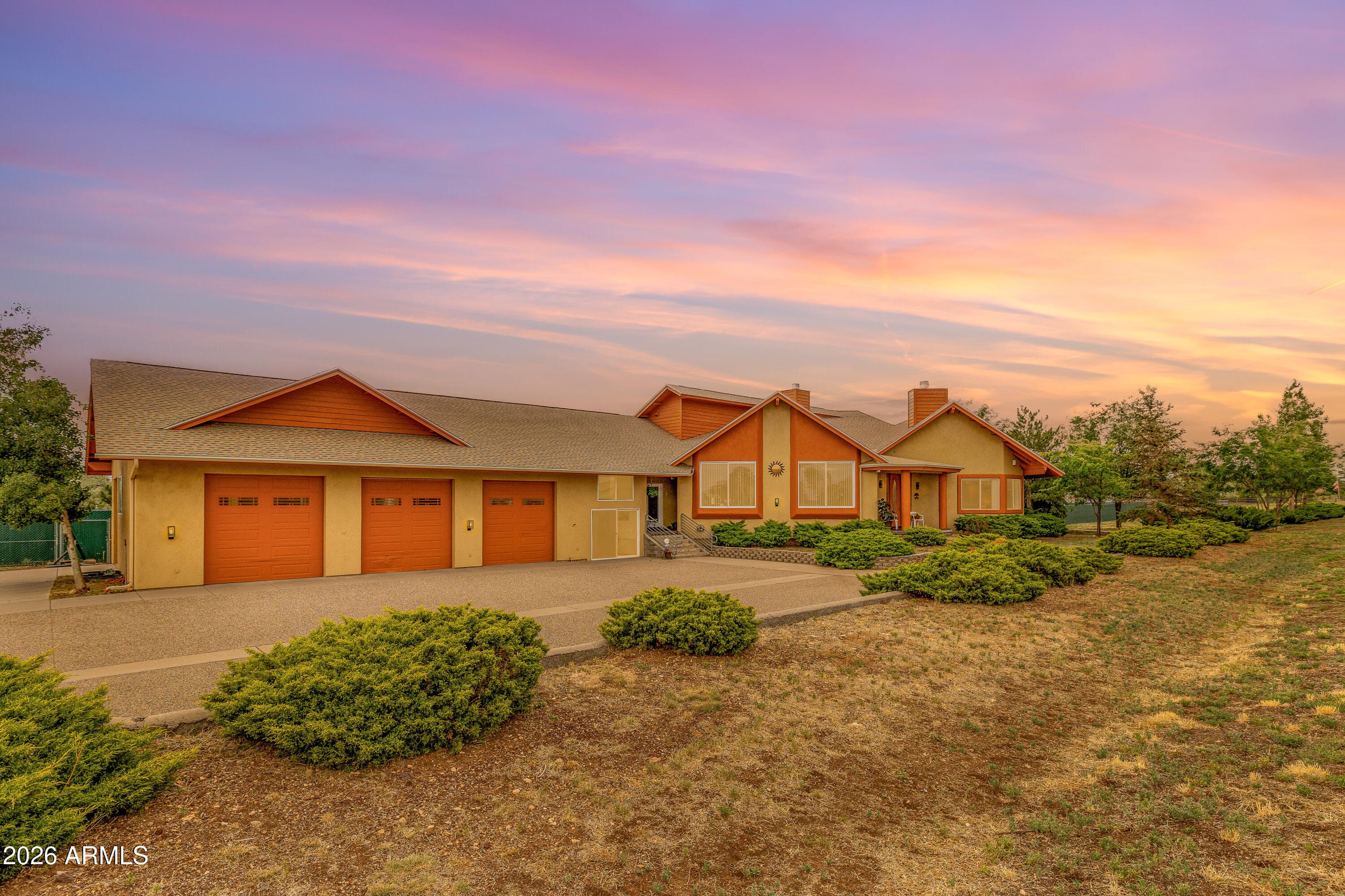 10076 E Roan Rd — photo 1