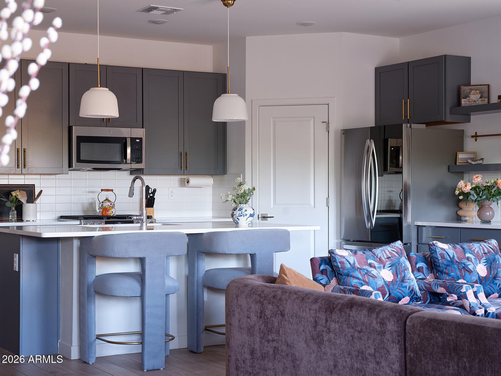 3053 W Straight Arrow Ln — photo 1