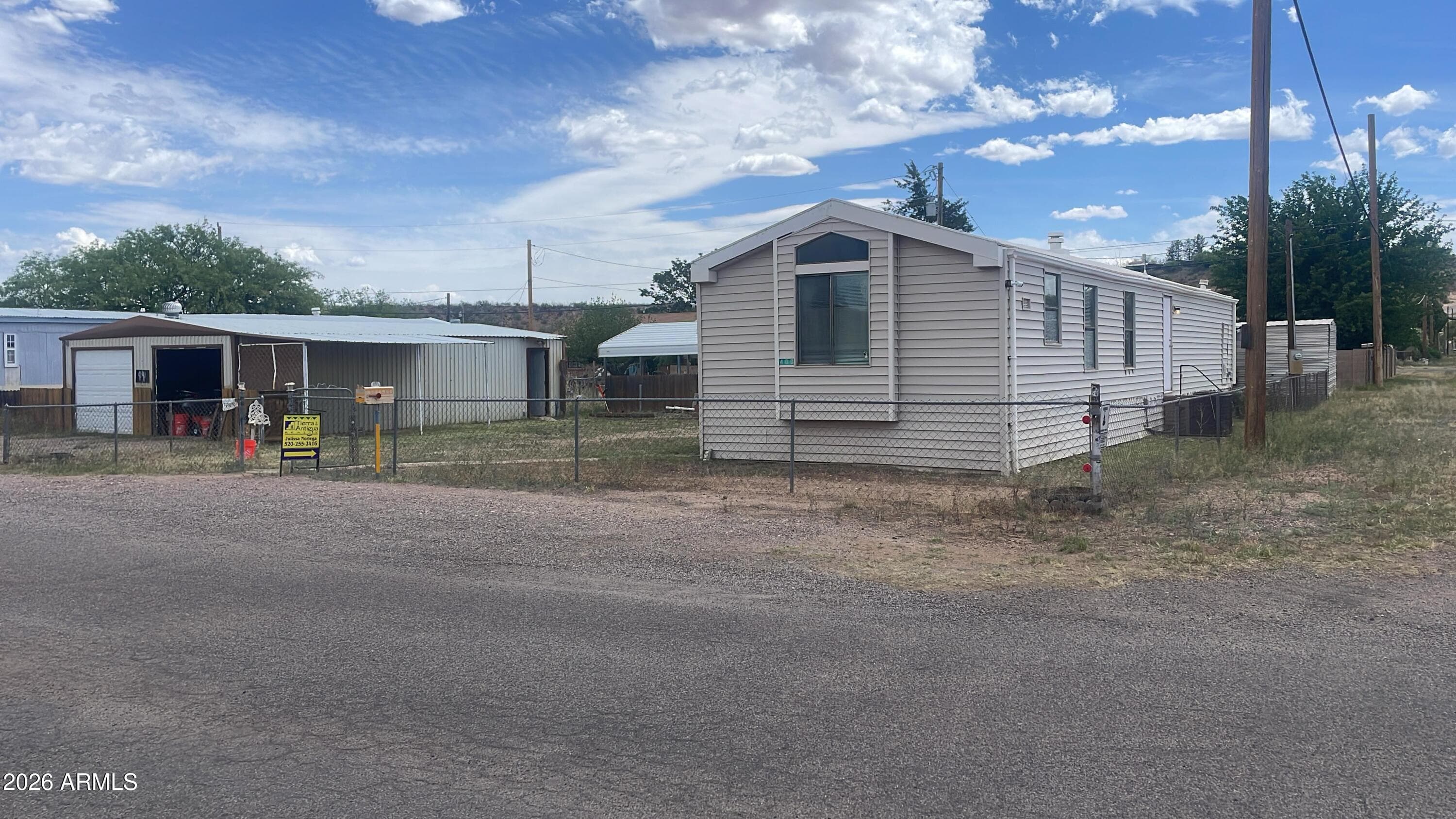 400 E Yuma St — photo 1