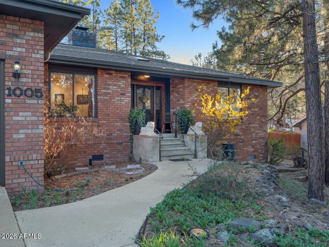 1005 W Park Way — photo 1