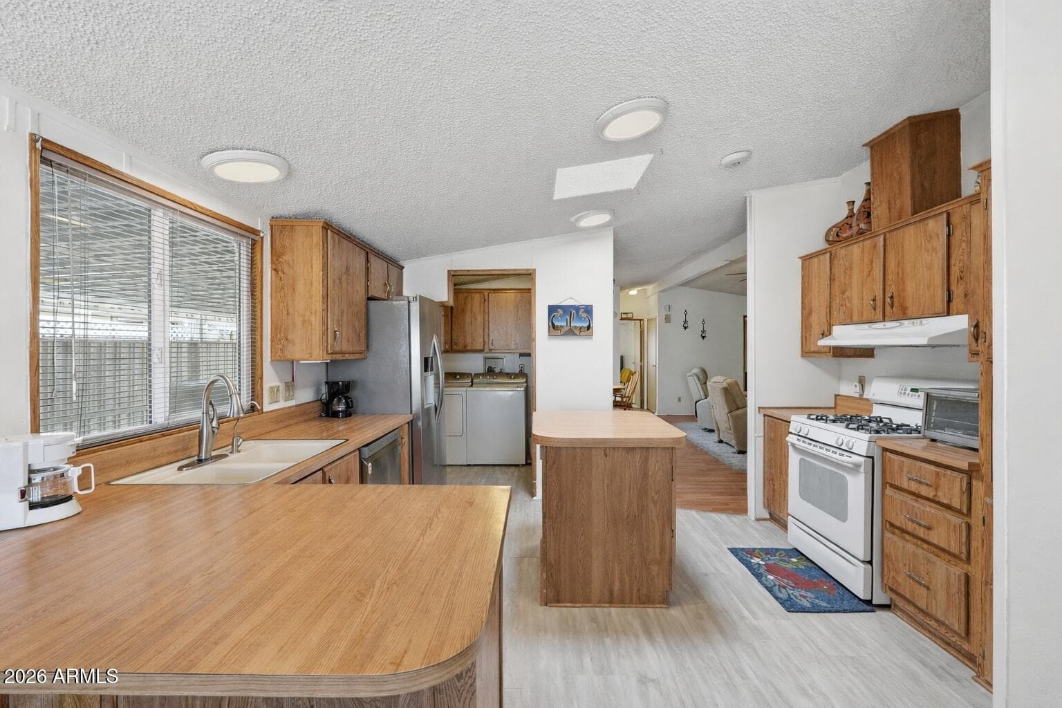 450 W Sunwest Dr 131 — photo 1