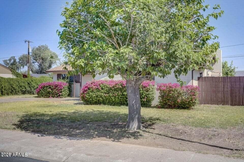 6310 W Berridge Ln — photo 1