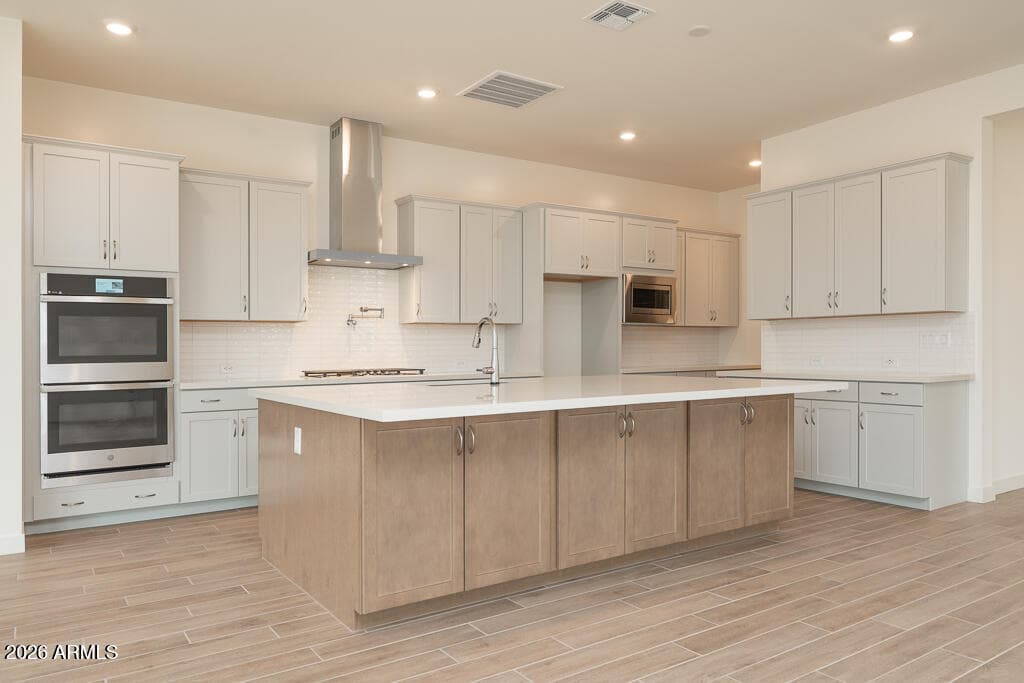 2603 E Alfonso Dr — photo 2