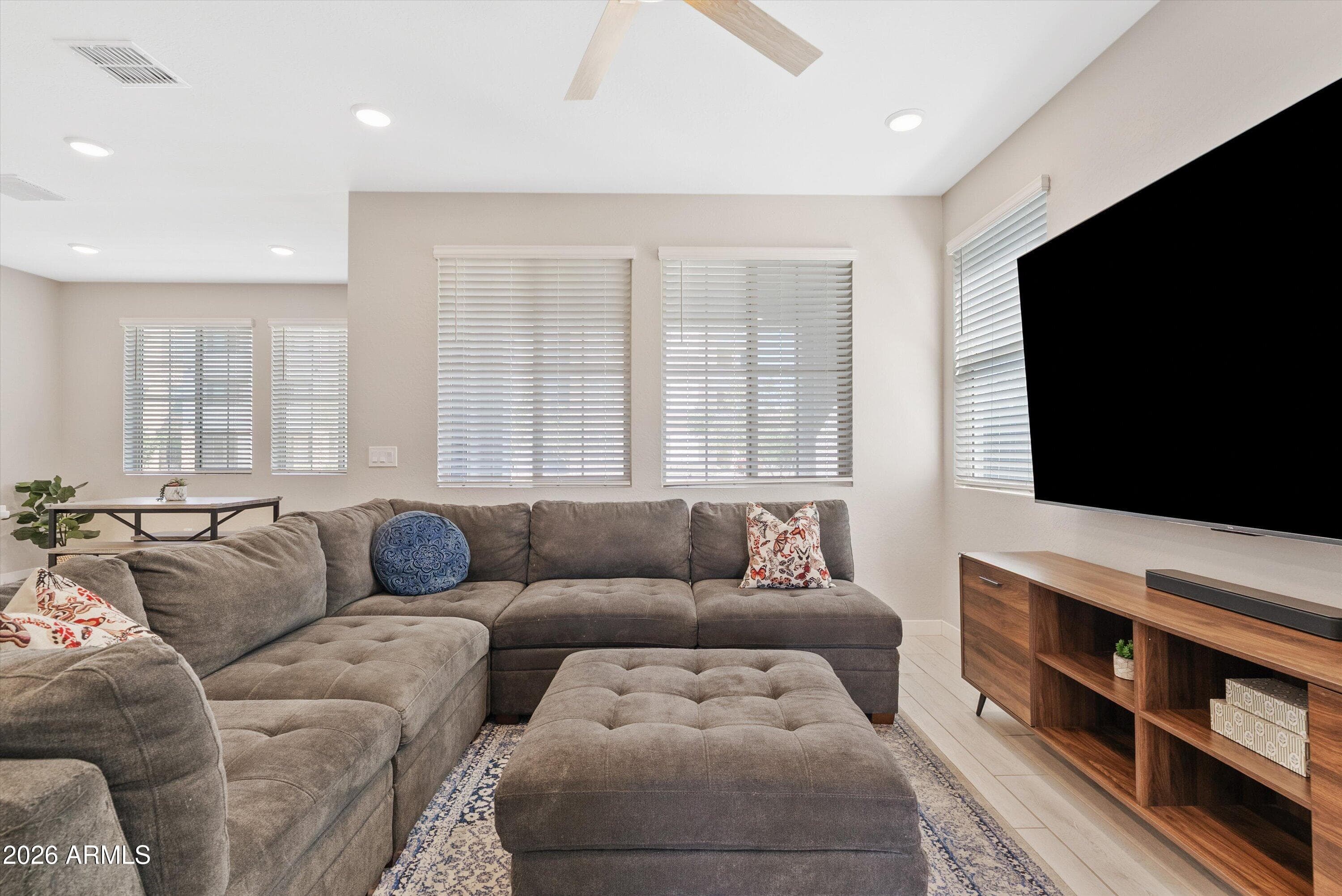 9310 E Sequence Ave — photo 1
