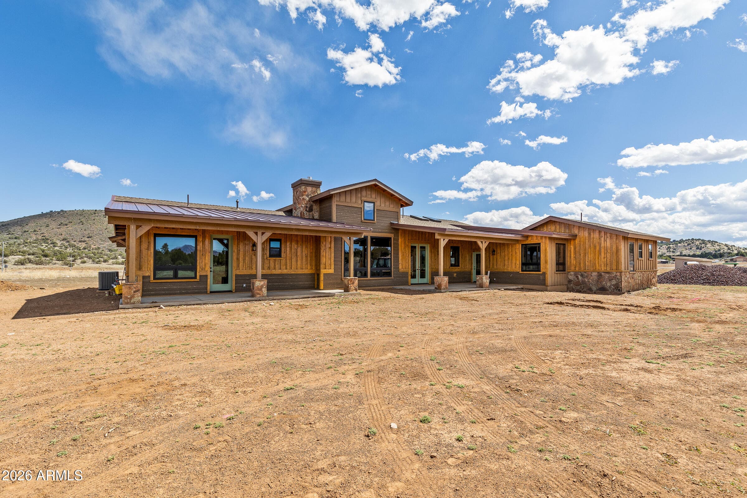 6570 MEADOWS LN - Photo 3