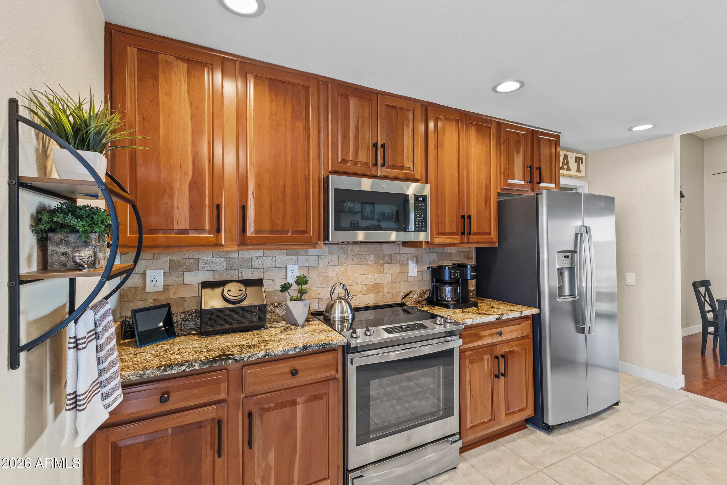 11153 W Palmeras Dr — photo 2