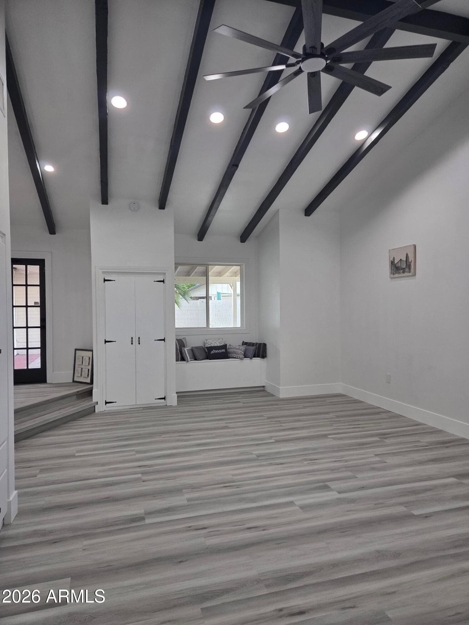 1010 E 6th Pl — photo 2