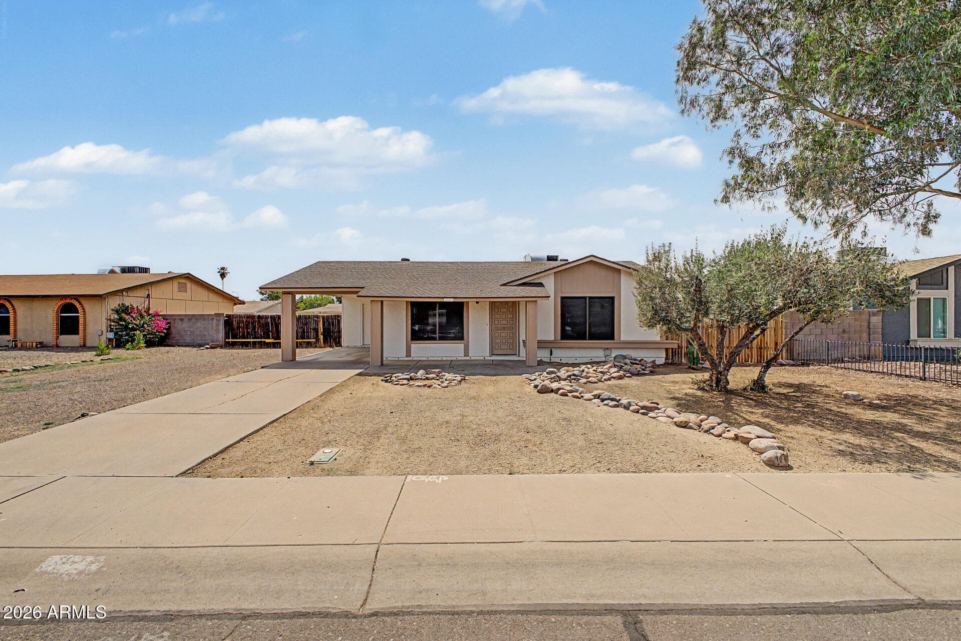 307 W Rosal Pl — photo 2