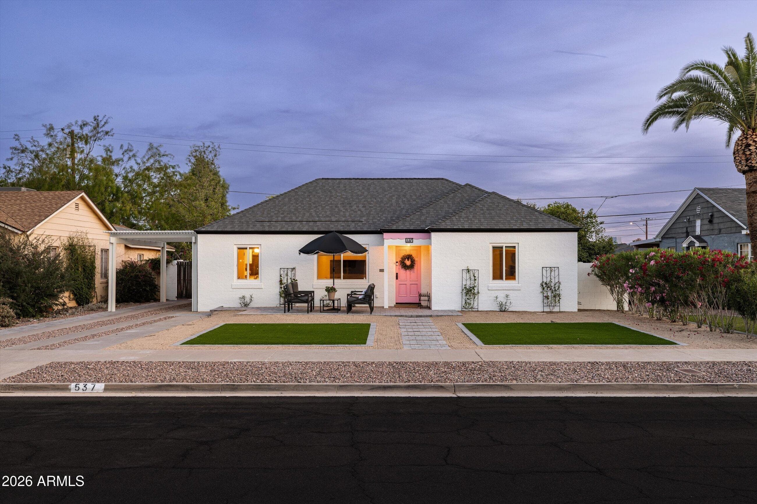 537 W Virginia Ave — photo 2
