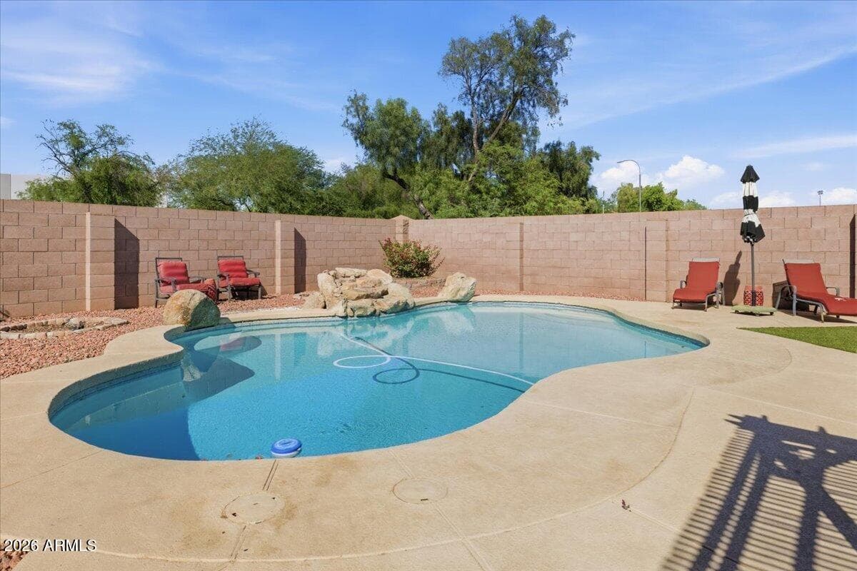 4740 E Mountain Vista Dr — photo 2