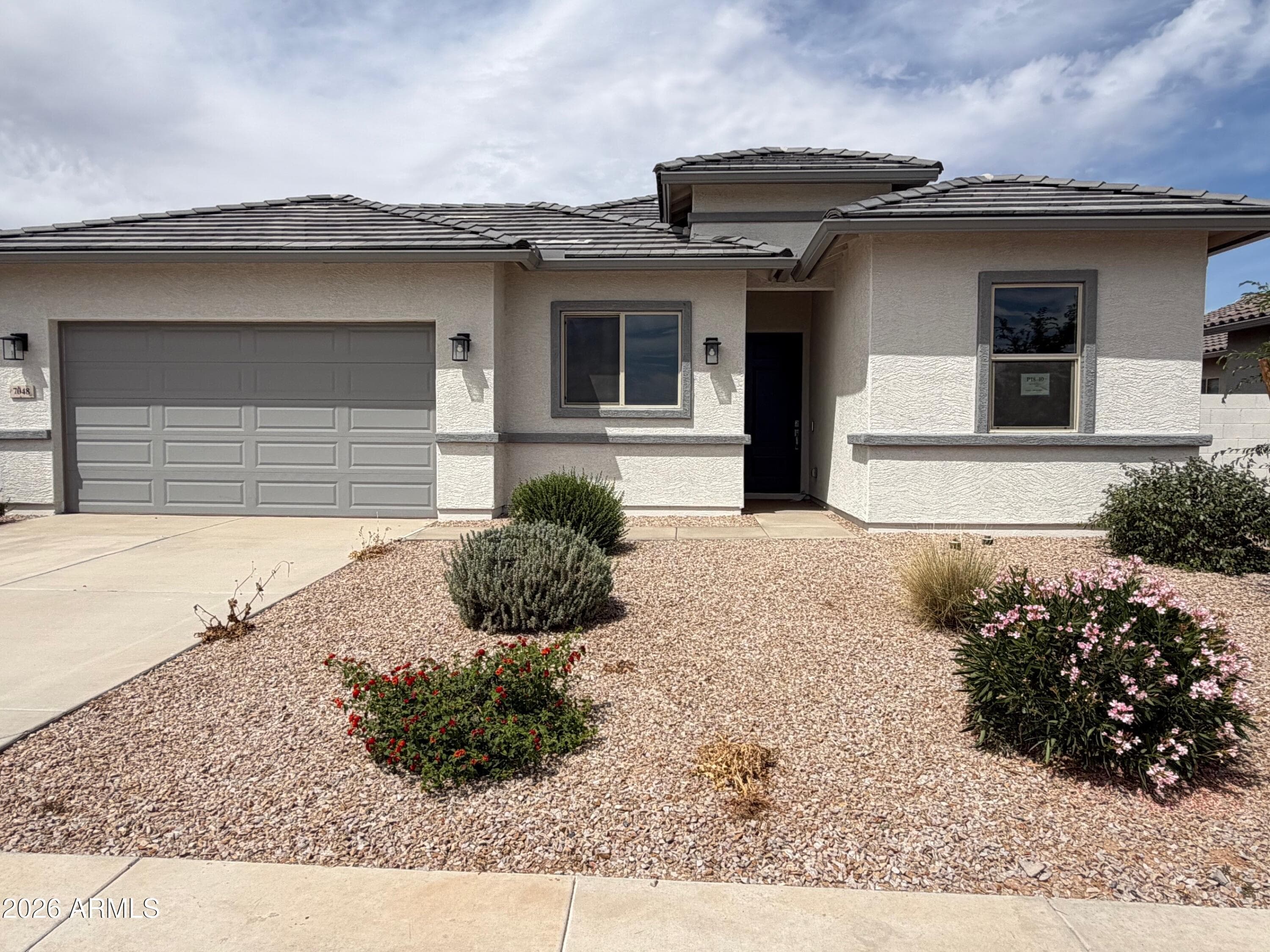 7048 E Drygulch Rd — photo 1