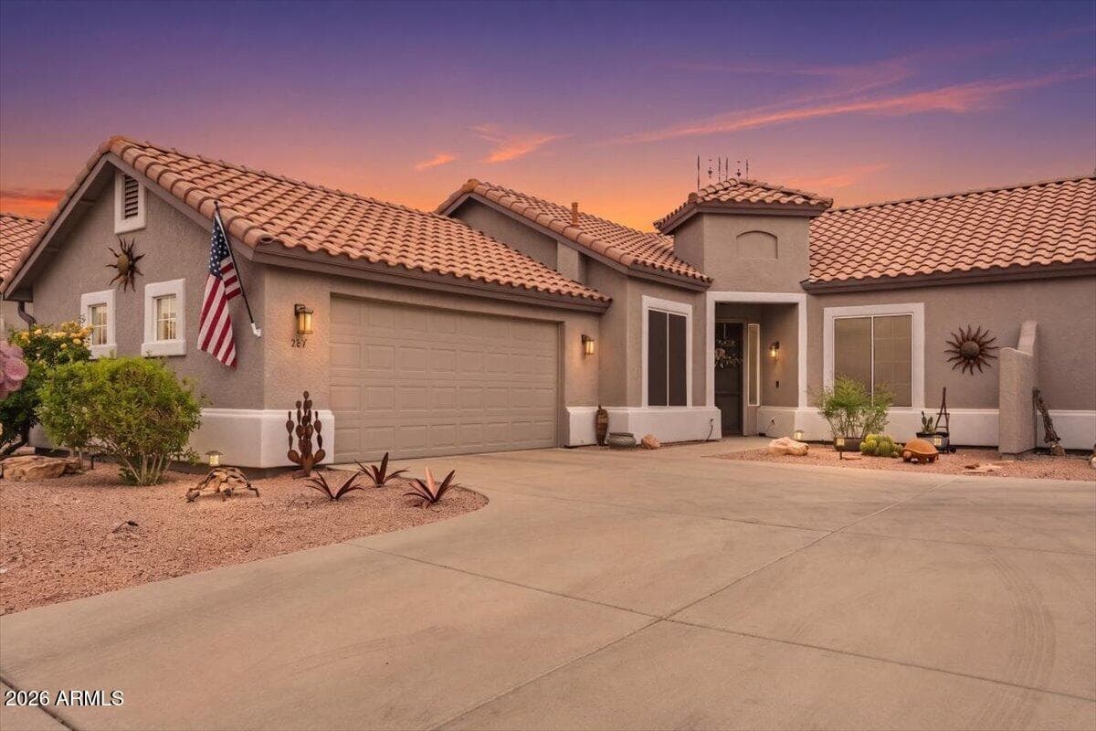 587 S Valle Escondido -- — photo 1