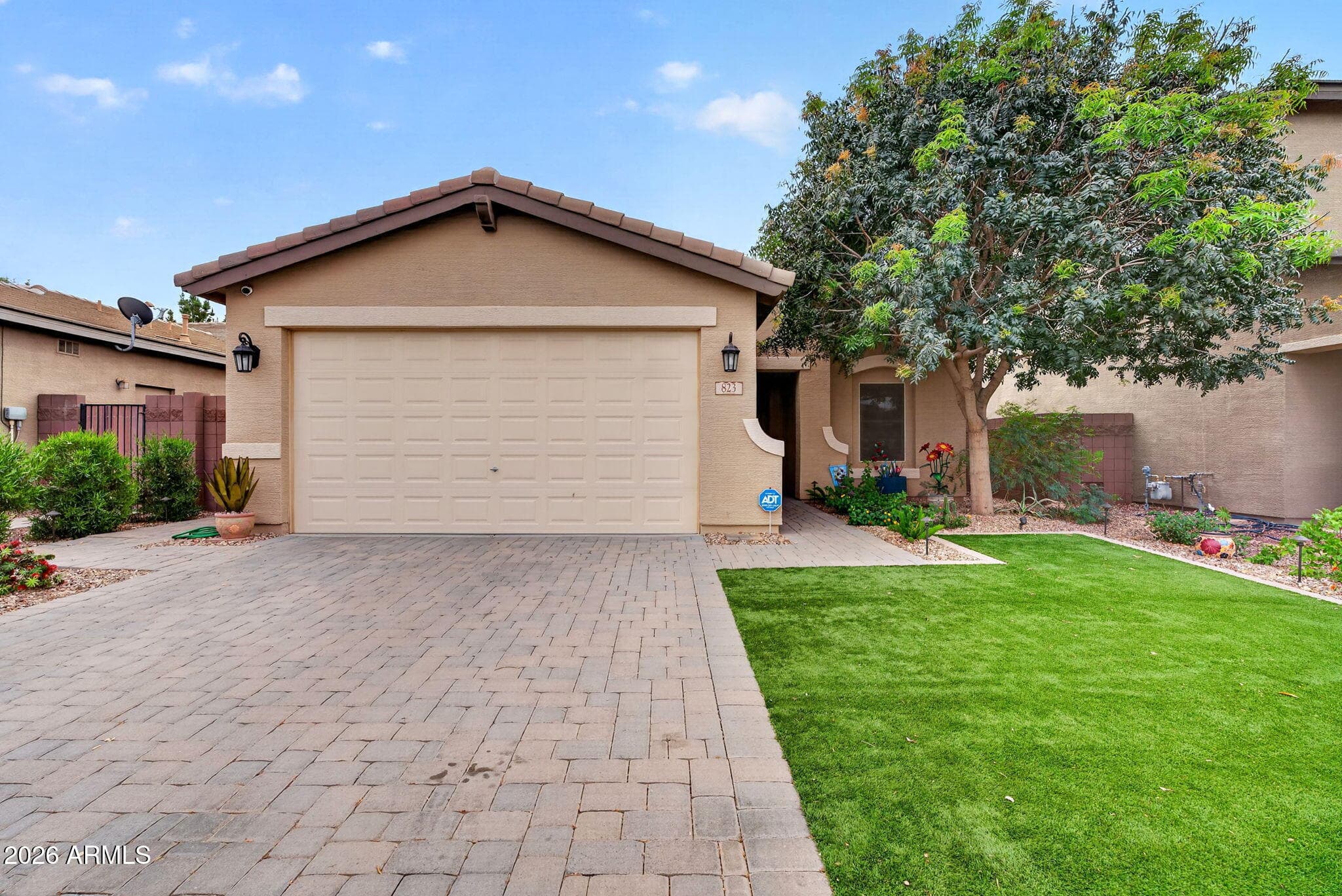823 W Leadwood Ave — photo 1