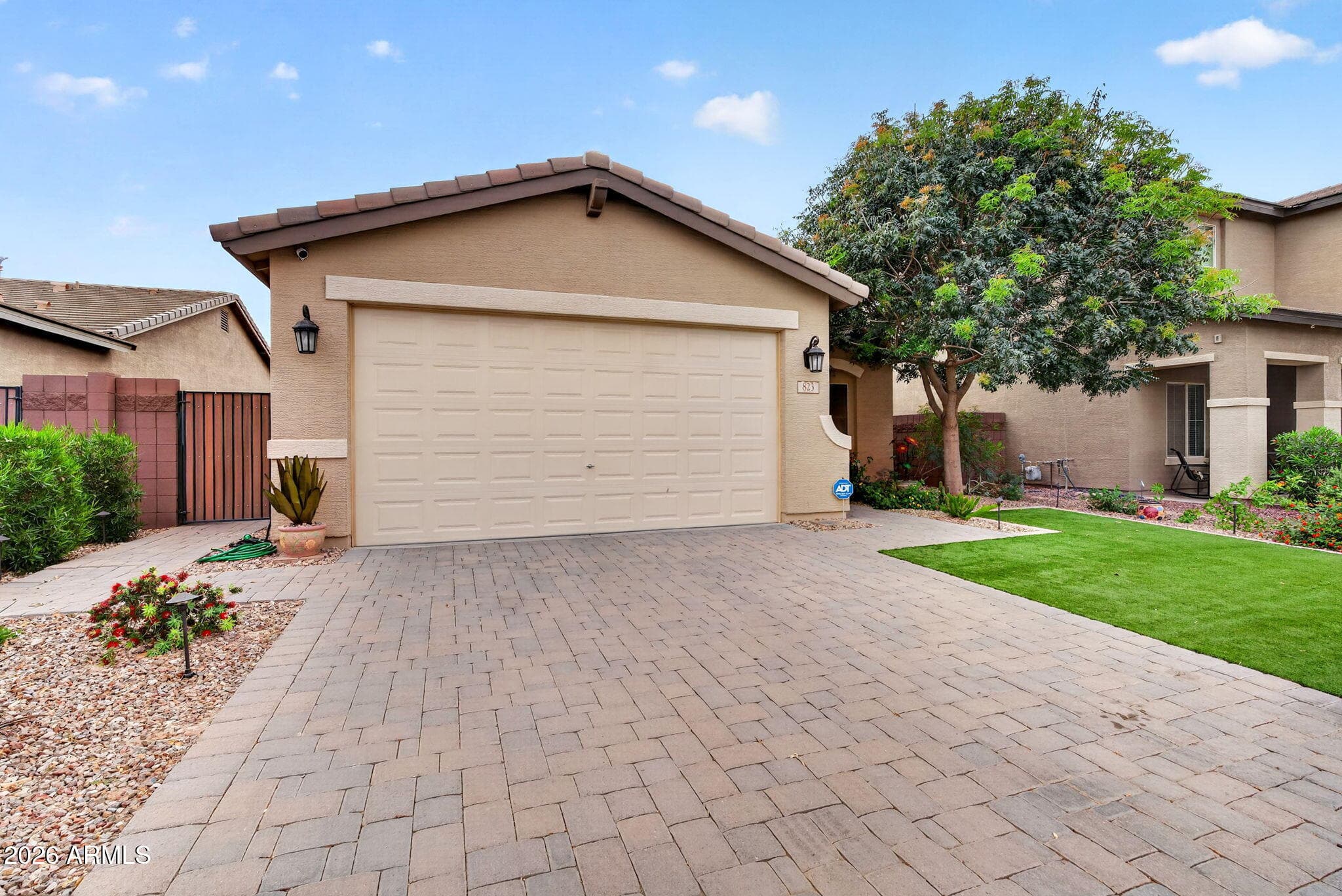 823 W Leadwood Ave — photo 2
