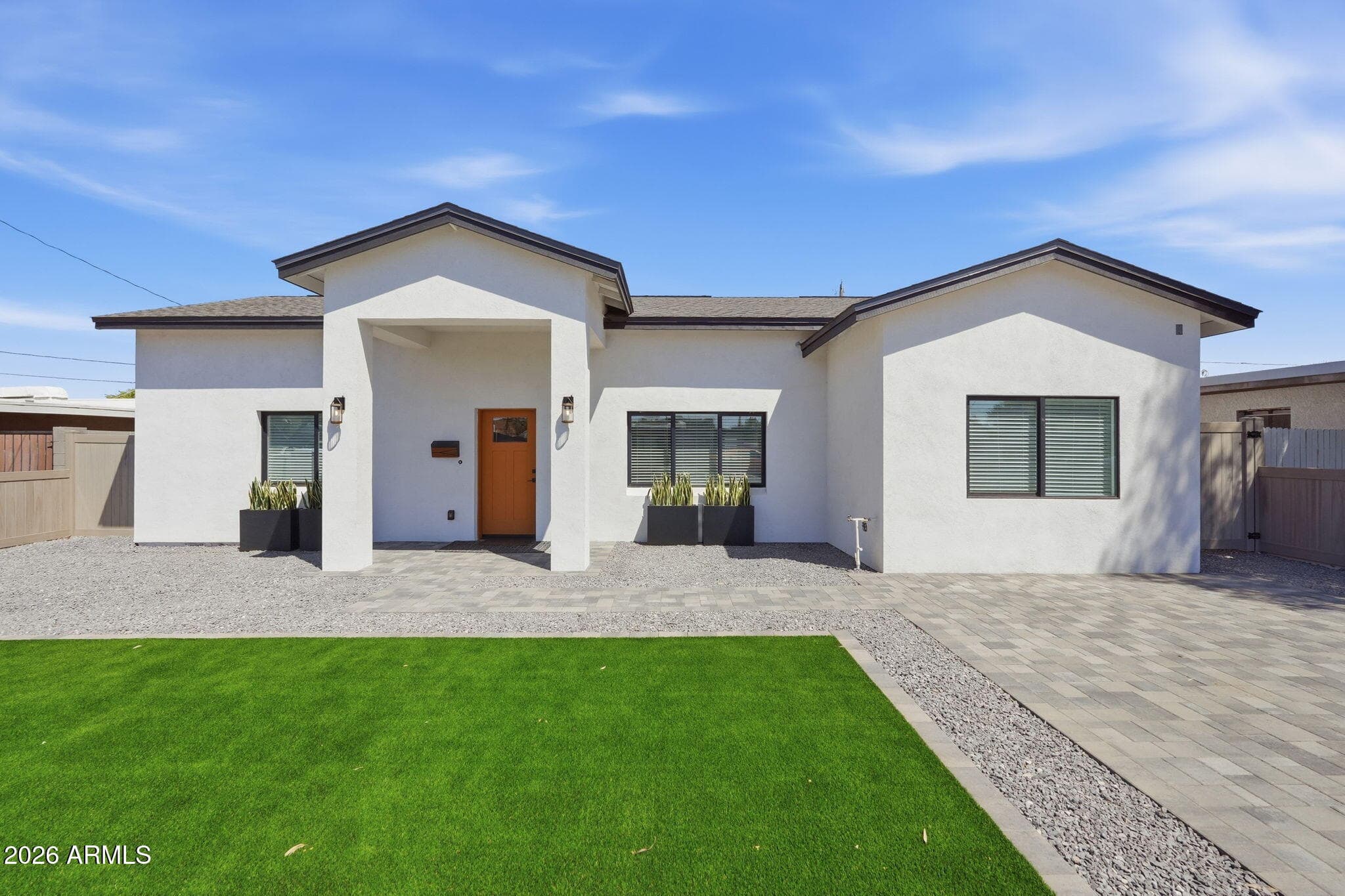 1826 E Whitton Ave — photo 2