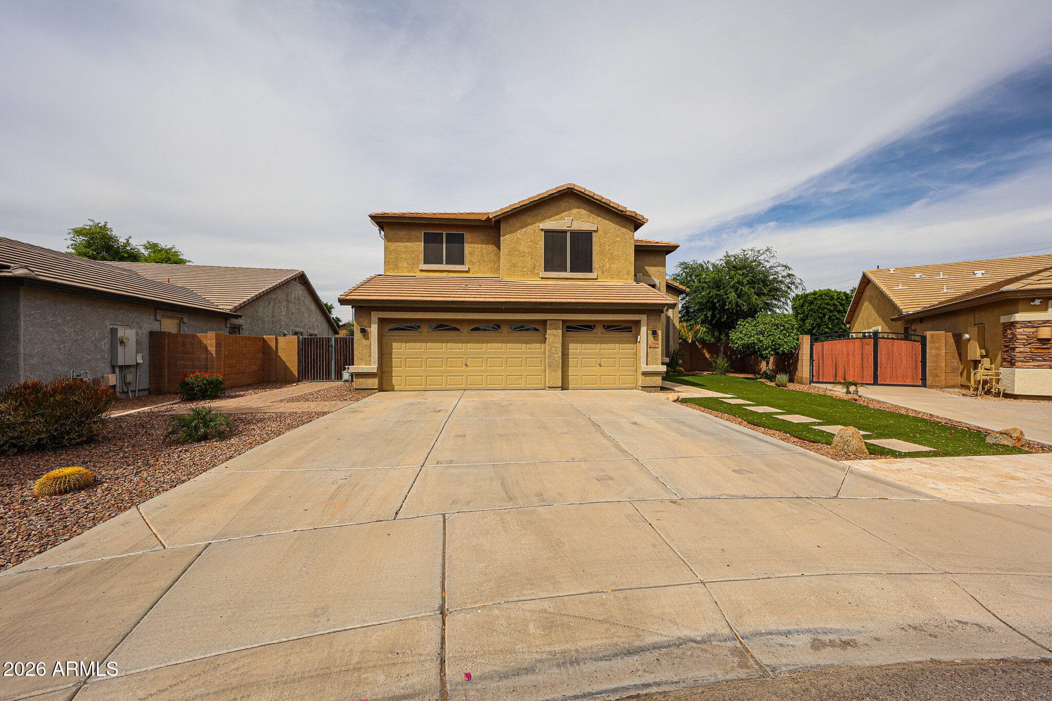 1960 E Springfield Pl — photo 2