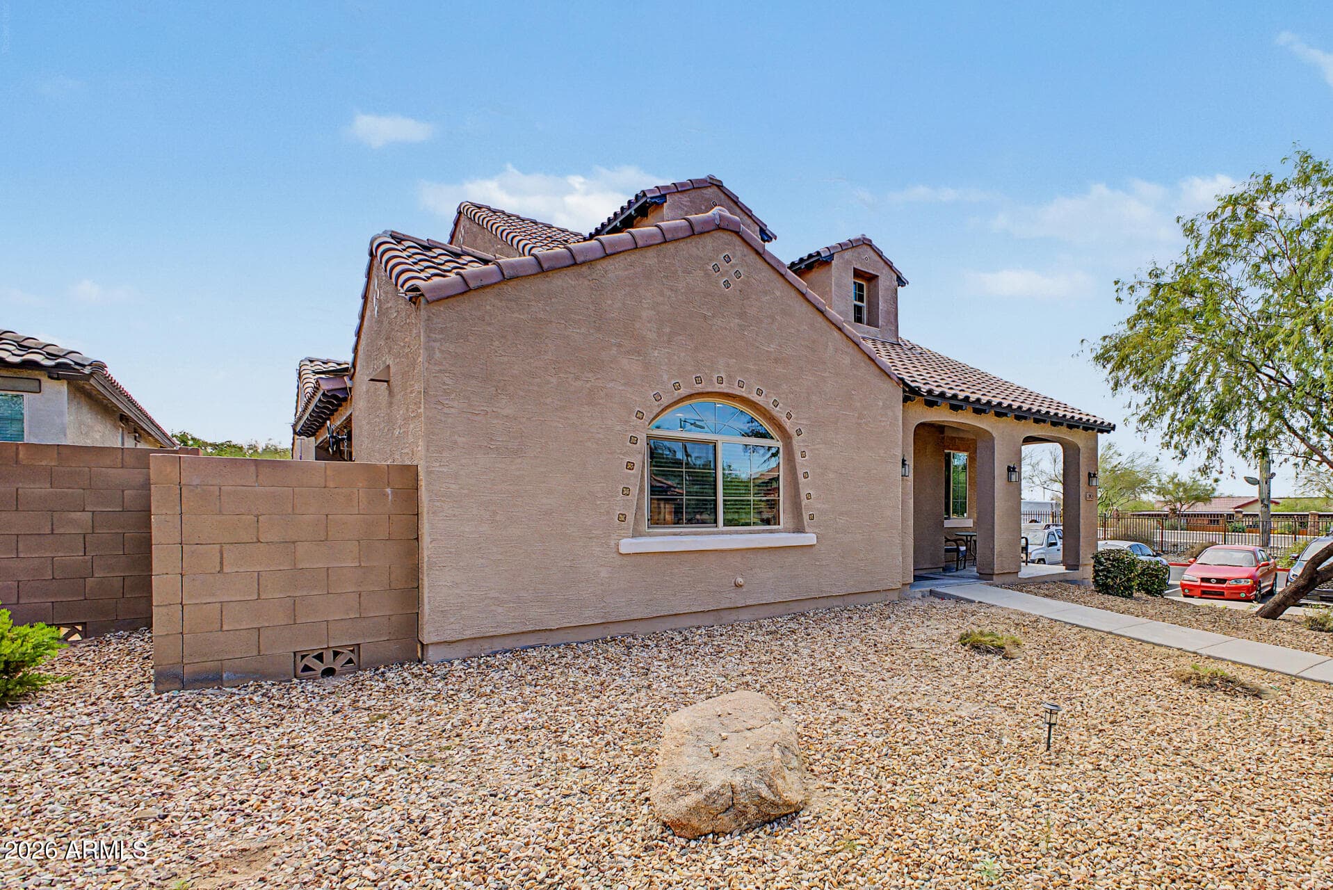 2912 N Raven -- — photo 2