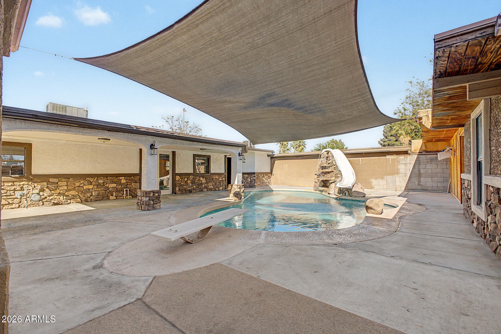 2539 W Luke Ave — photo 42
