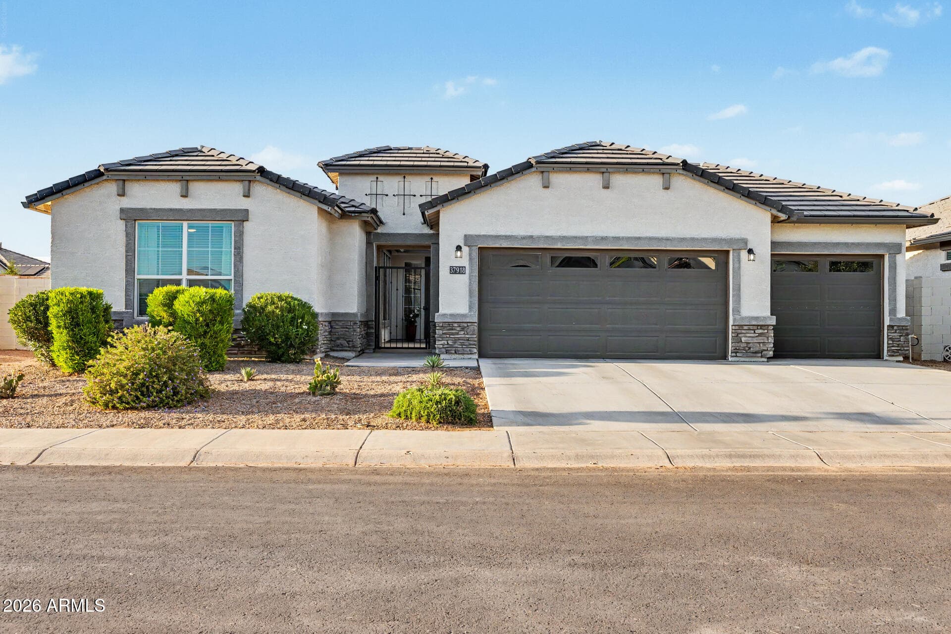 37918 W SAN CLEMENTE ST - Photo 5