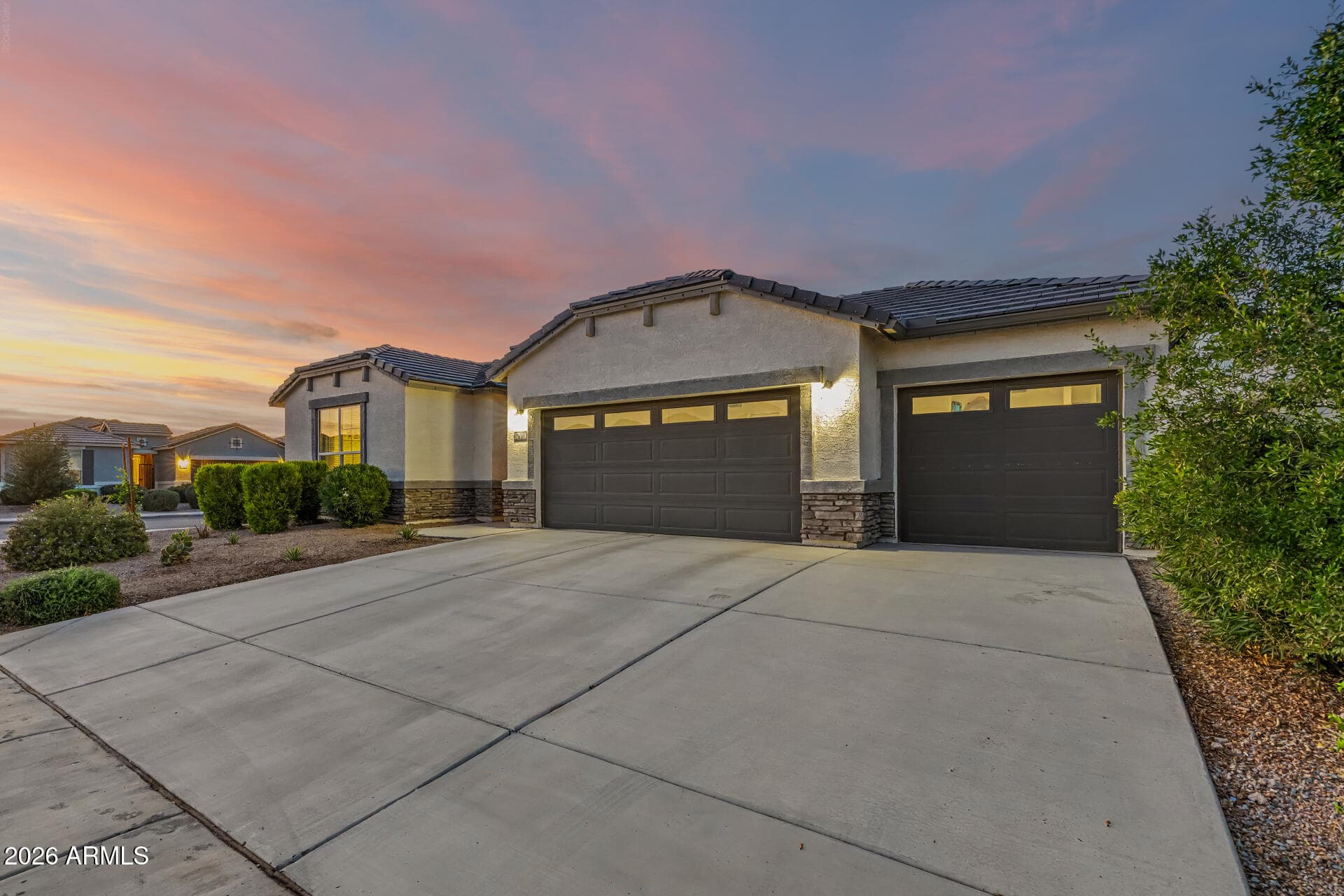 37918 W SAN CLEMENTE ST - Photo 3