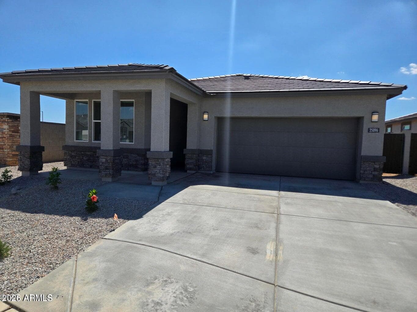 15470 W Desert Hollow Dr — photo 1