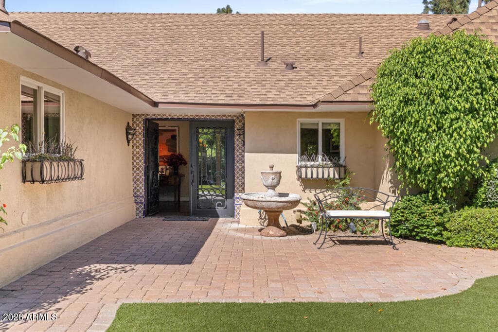 2126 E Pasadena Ave — photo 2
