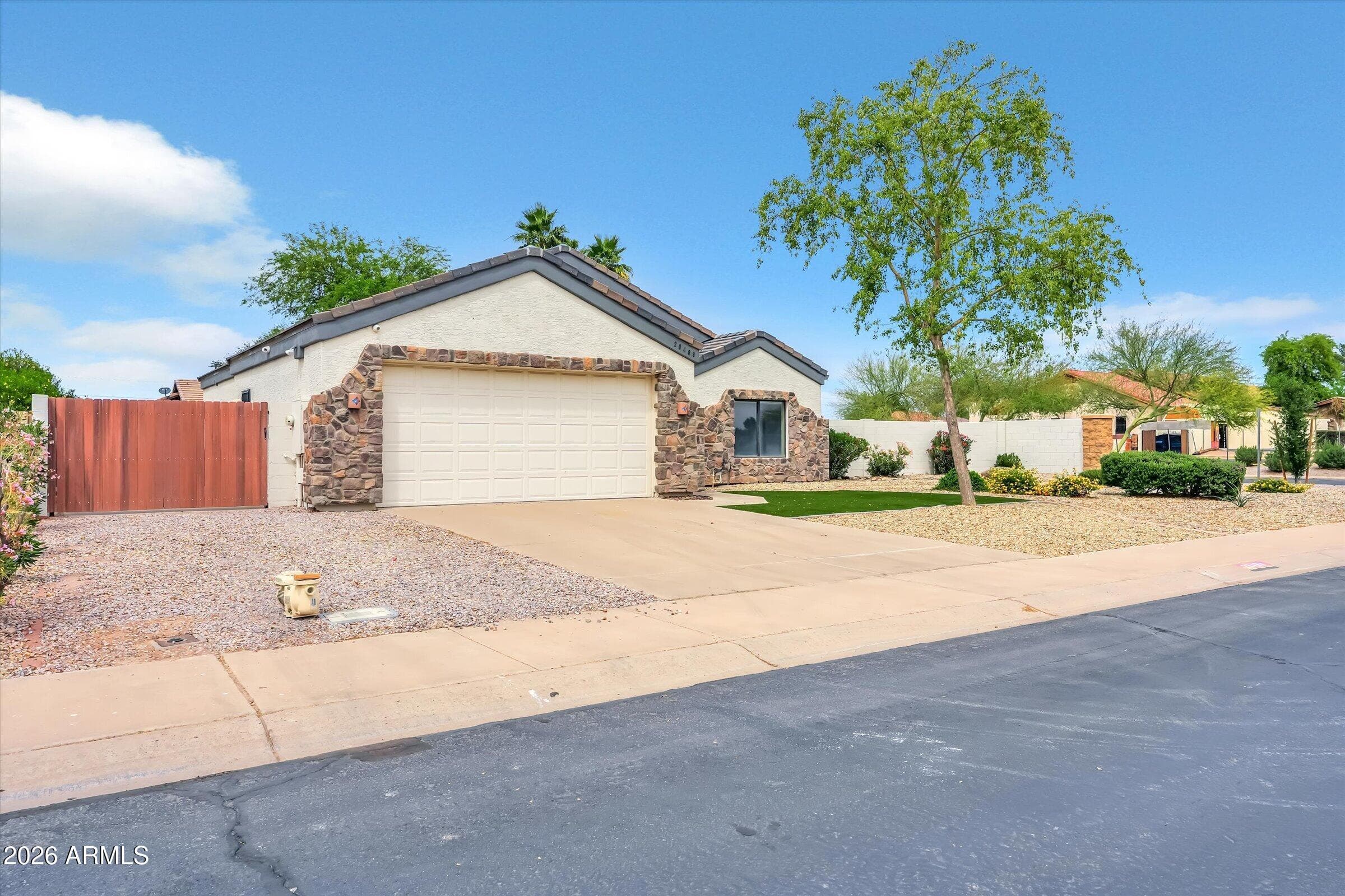 20488 E Bronco Dr — photo 2