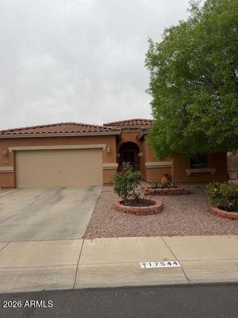 17544 W Port Royale Ln — photo 2