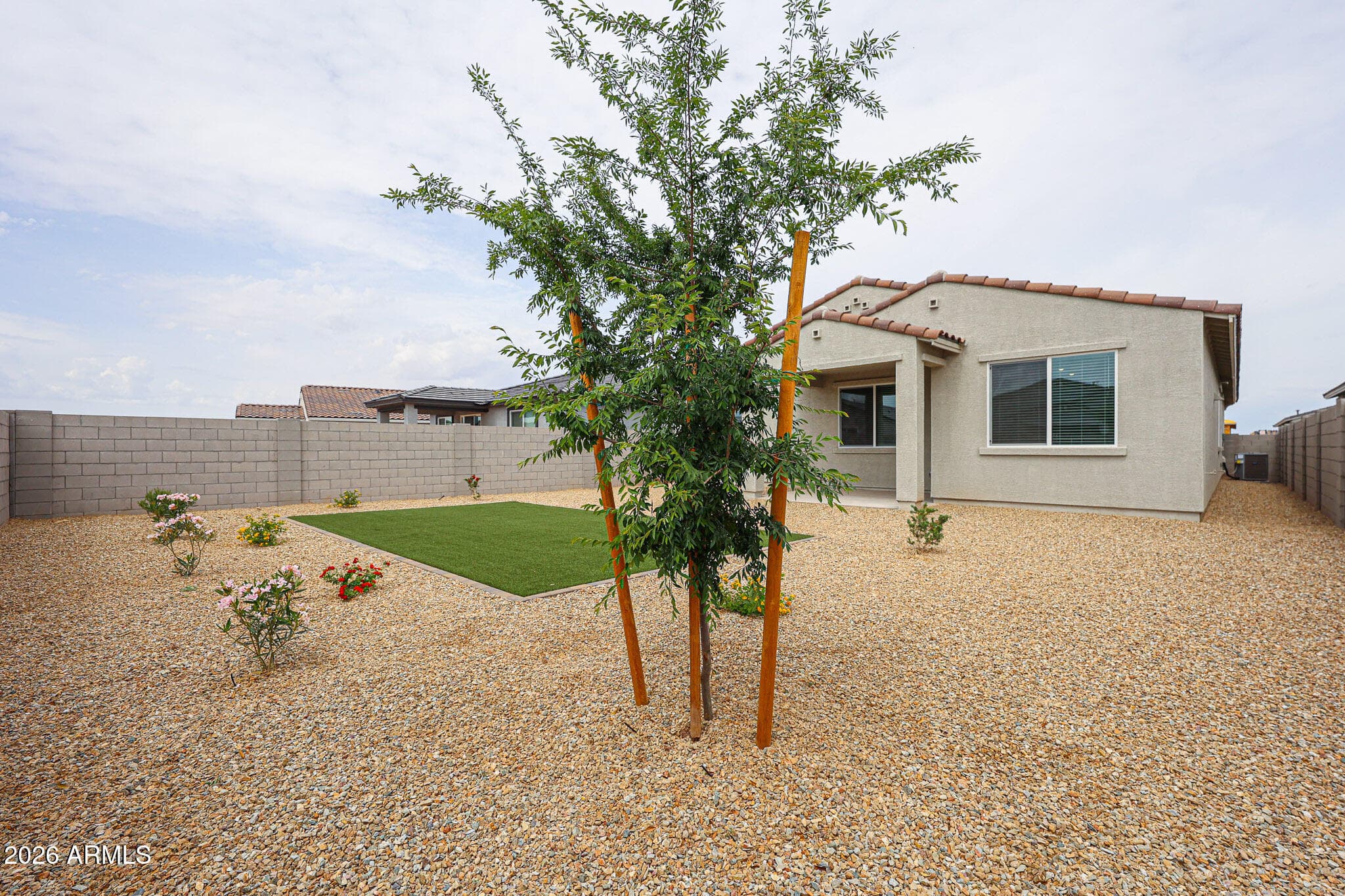 40055 W Sparks Ln — photo 2