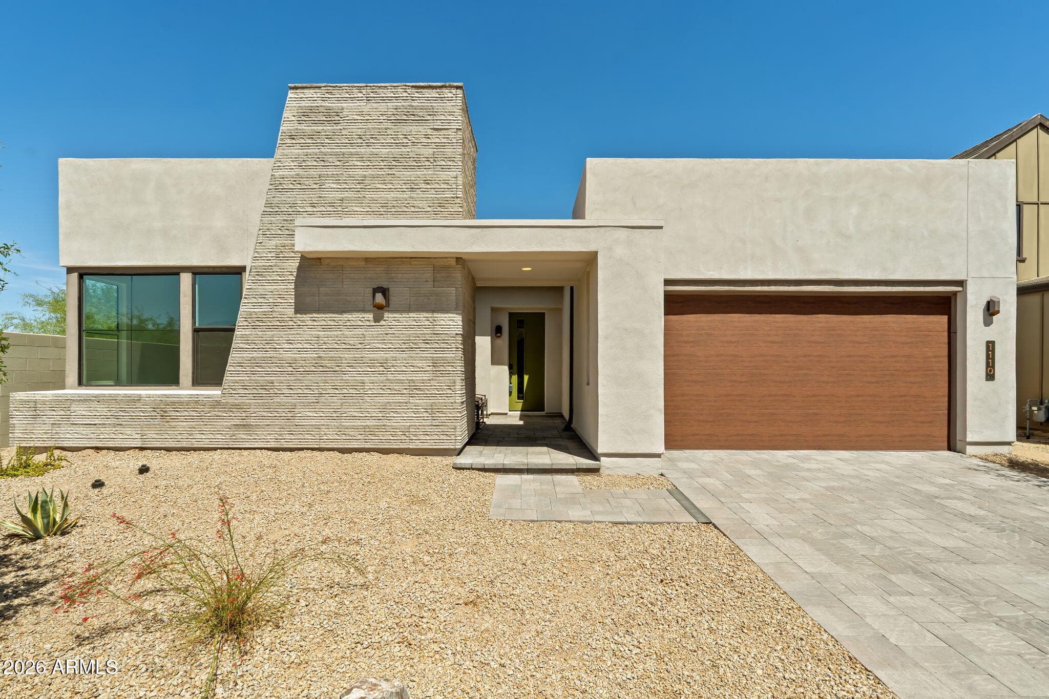 1110 E Monte Way — photo 1