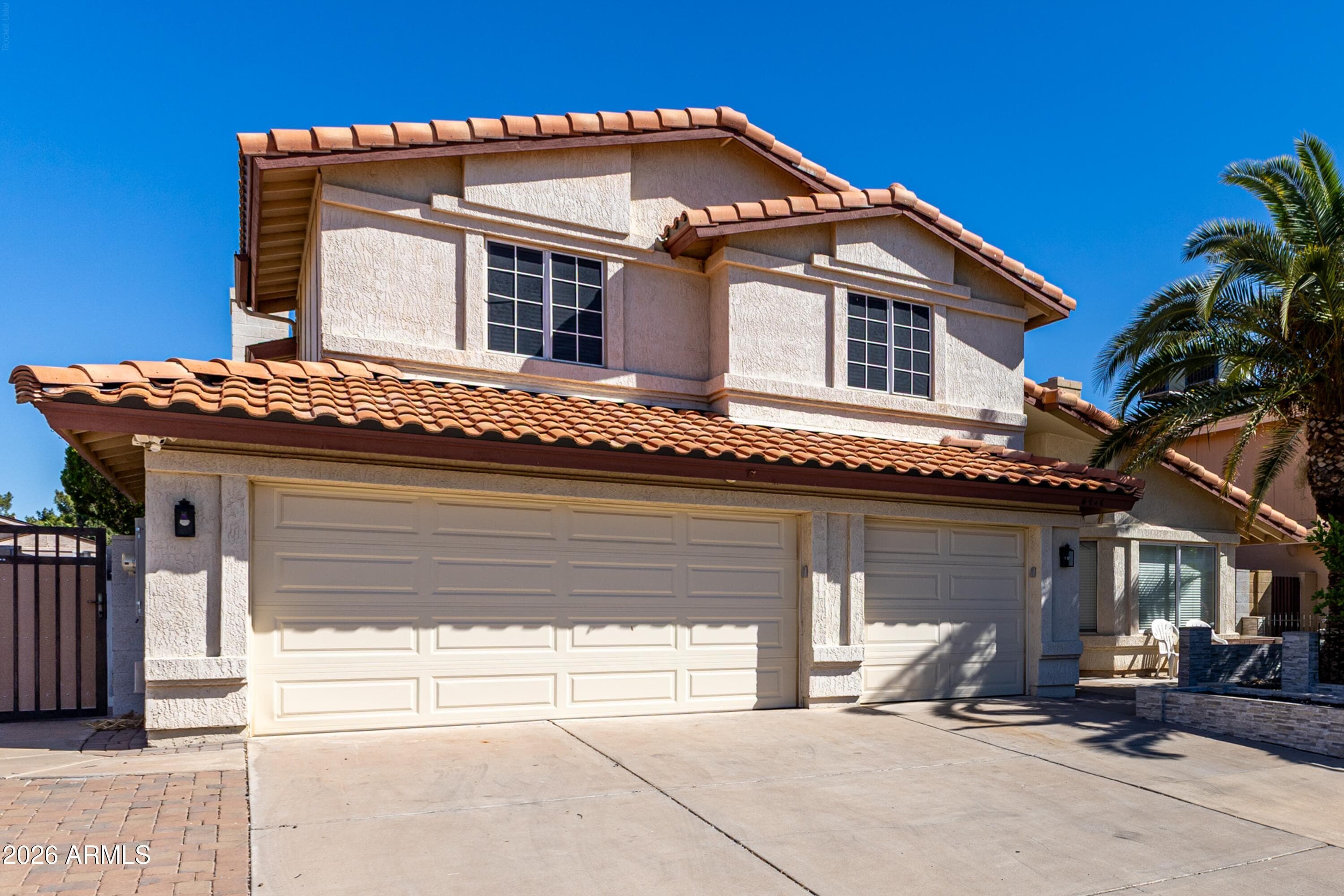 4046 W Avenida Del Sol -- — photo 2