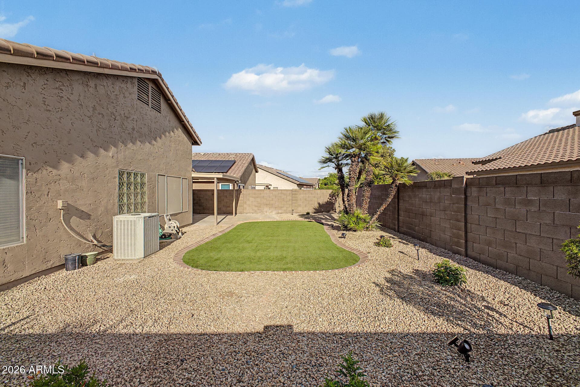 723 W Douglas Ave — photo 43
