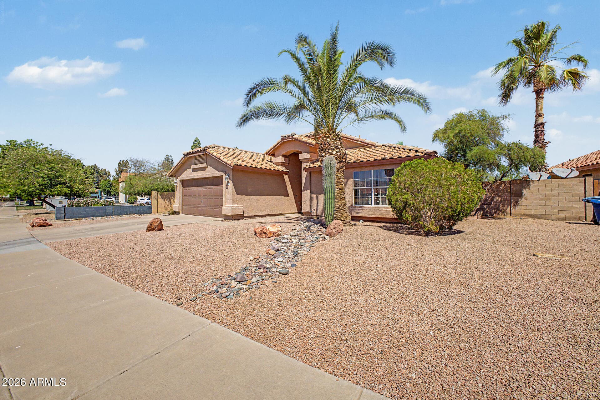 1732 W Butler Dr — photo 2