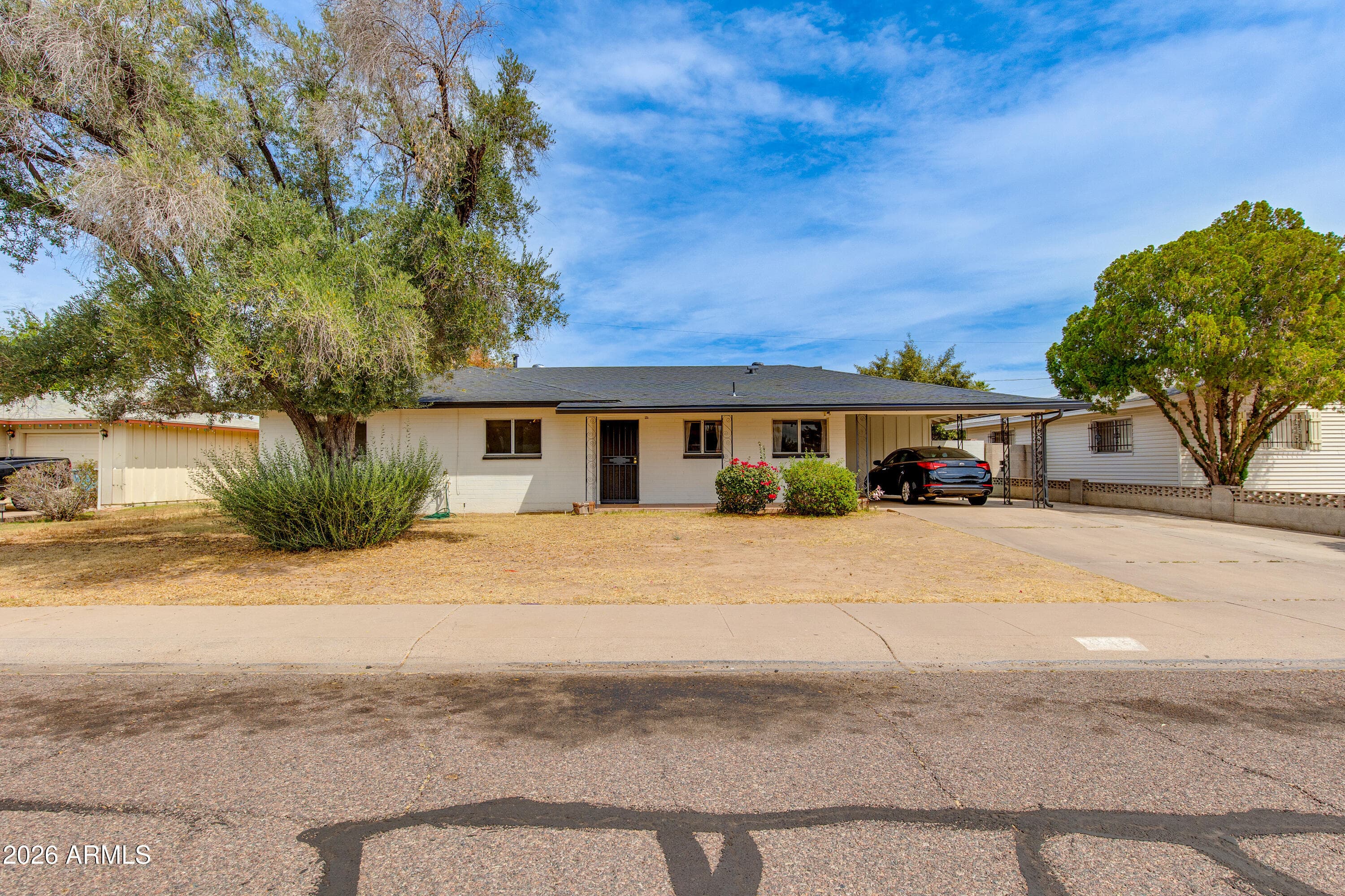 1524 W Ocotillo Rd — photo 1