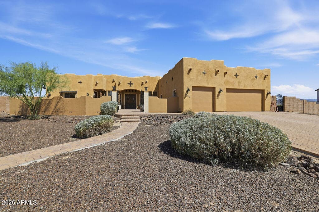 1506 E Red Range Way — photo 2