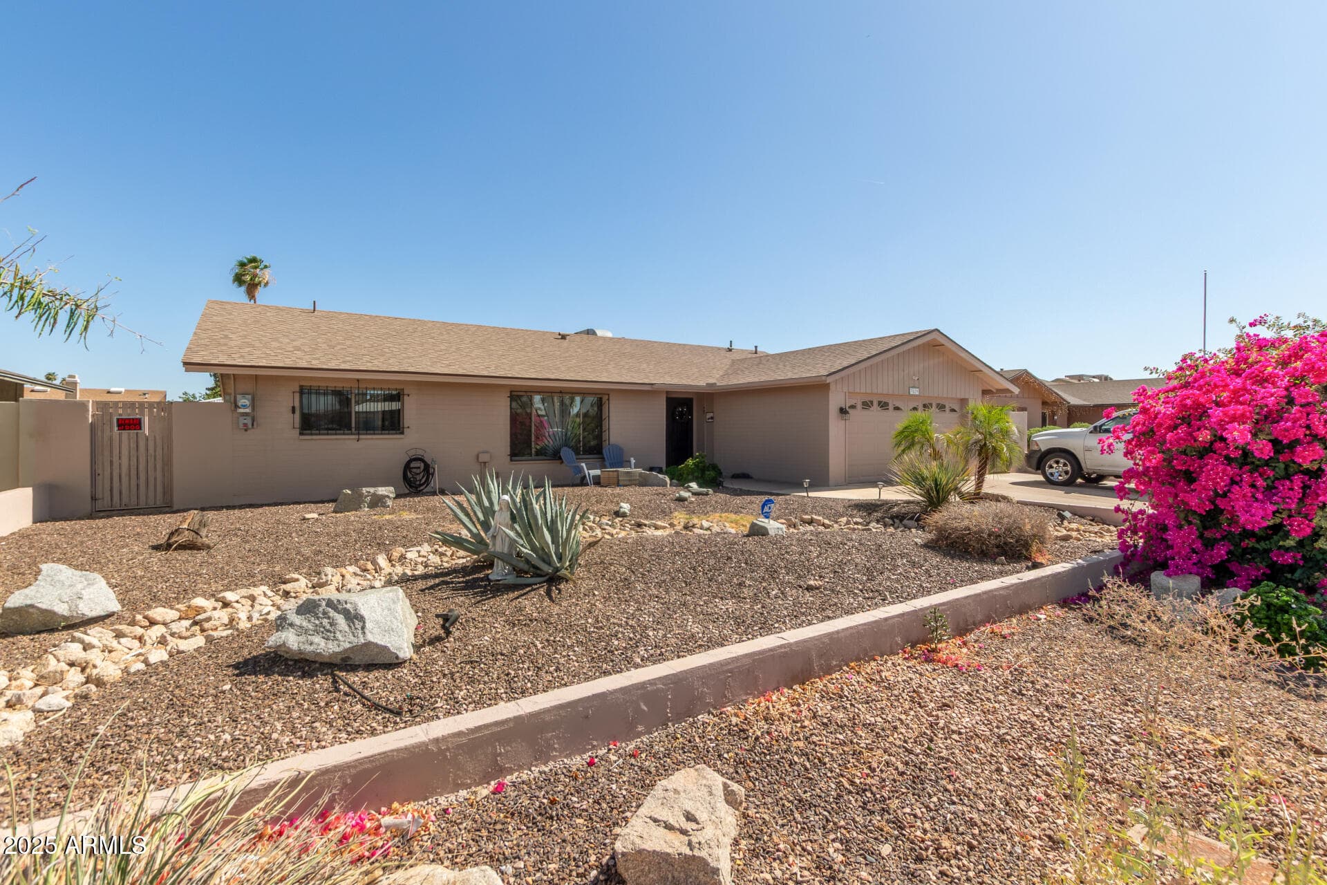 3529 W Saint Moritz Ln — photo 2