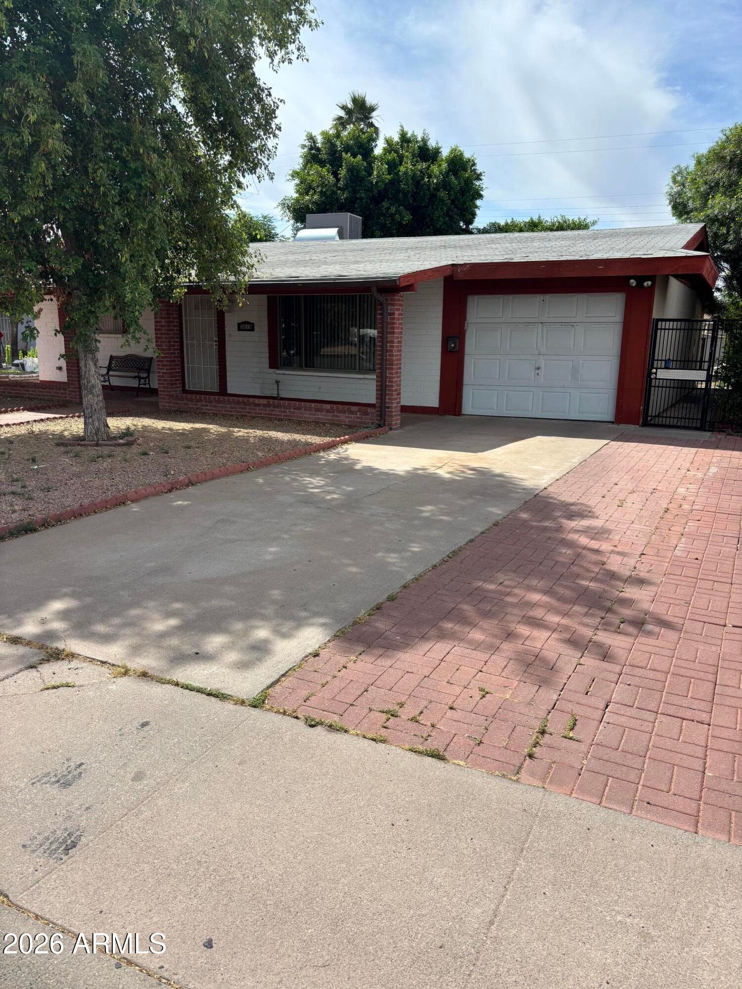 3619 W Alice Ave — photo 2