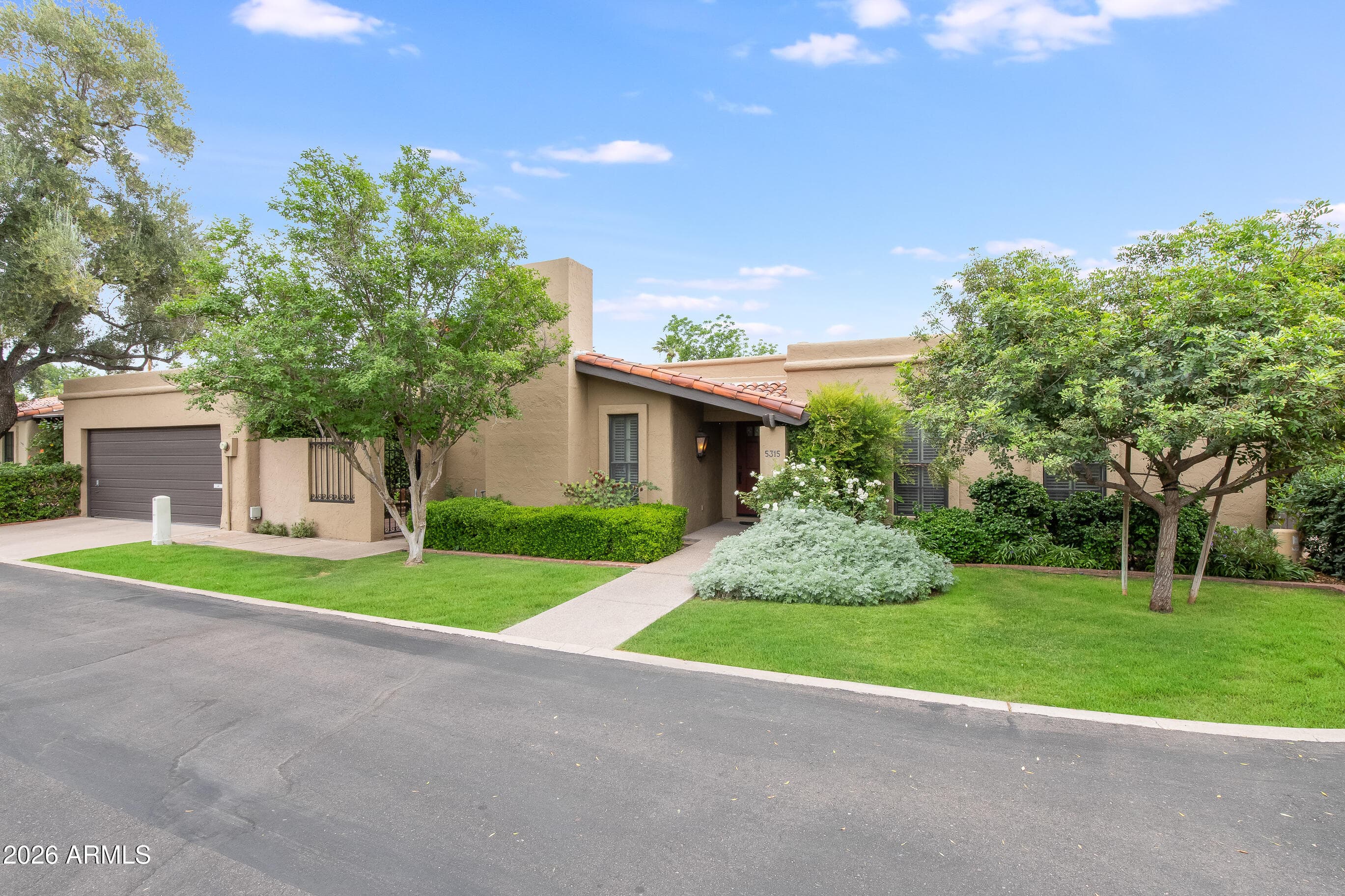 5315 N La Plaza Circle — photo 1