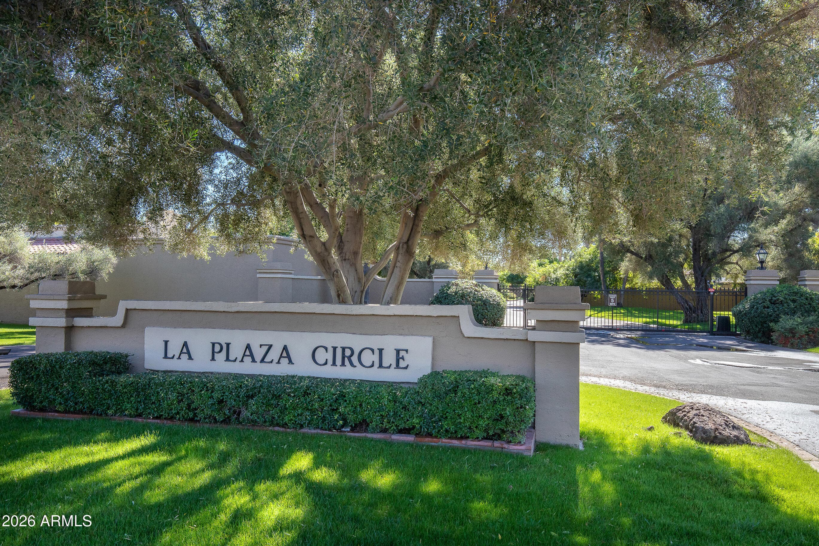 5315 N La Plaza Circle — photo 2