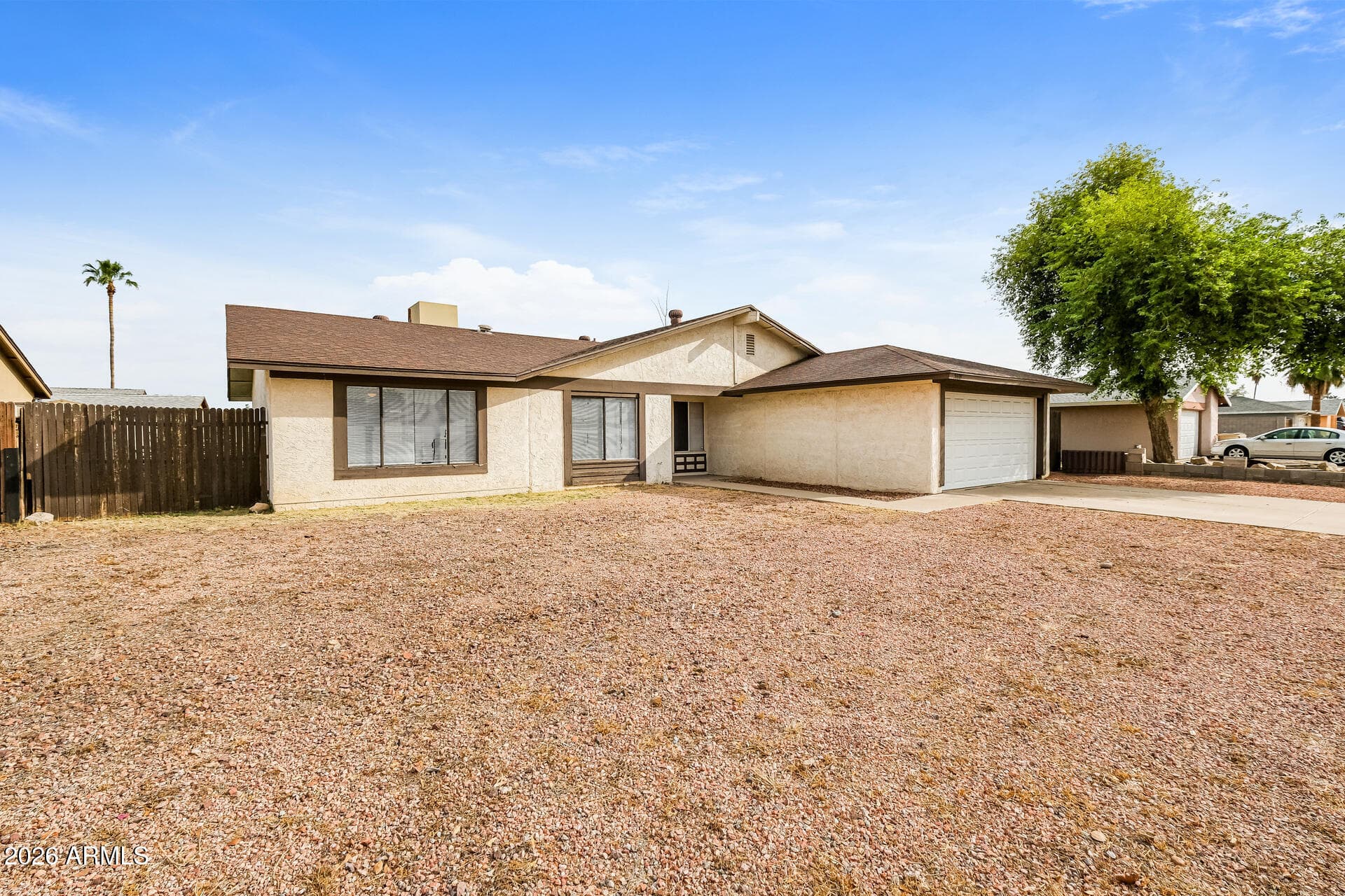 5608 W Alice Ave — photo 2