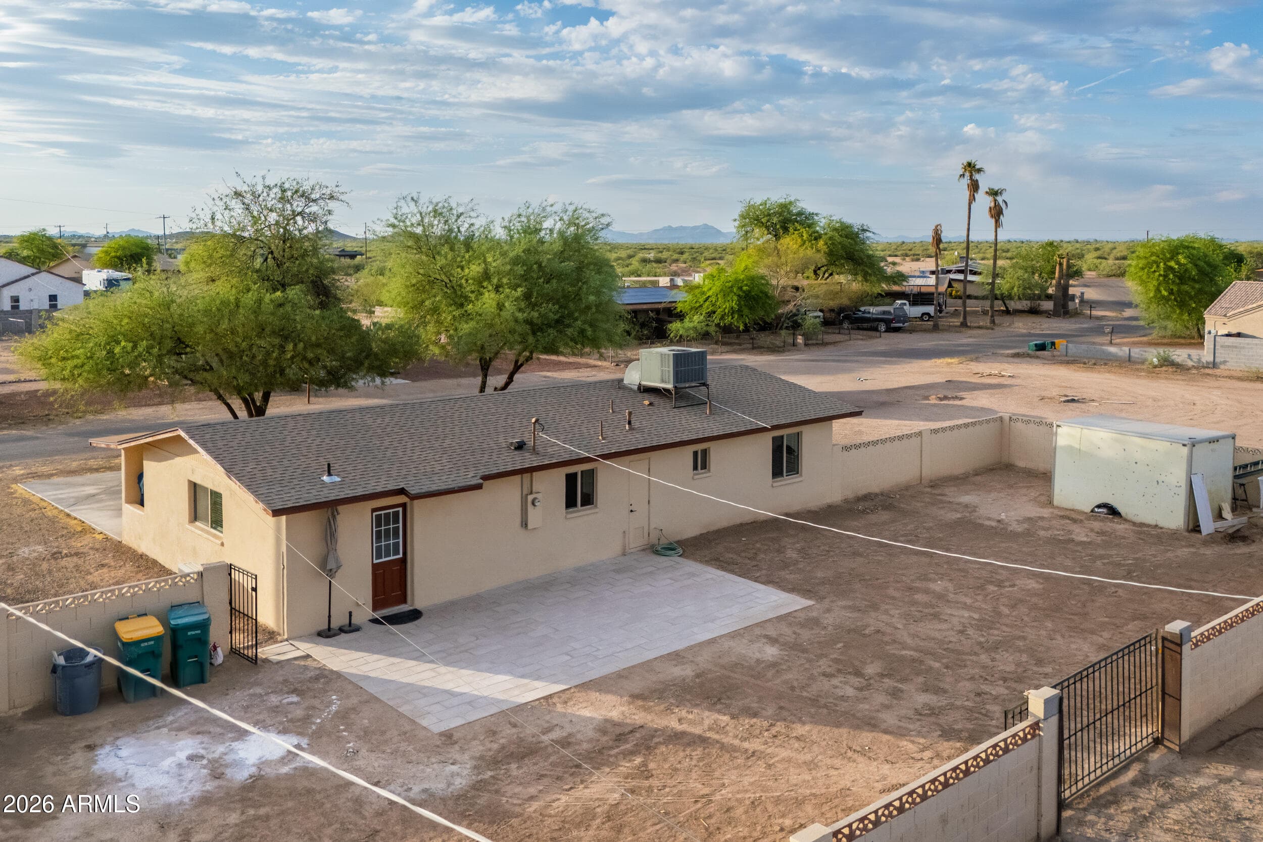 4065 N Catalina Dr — photo 2