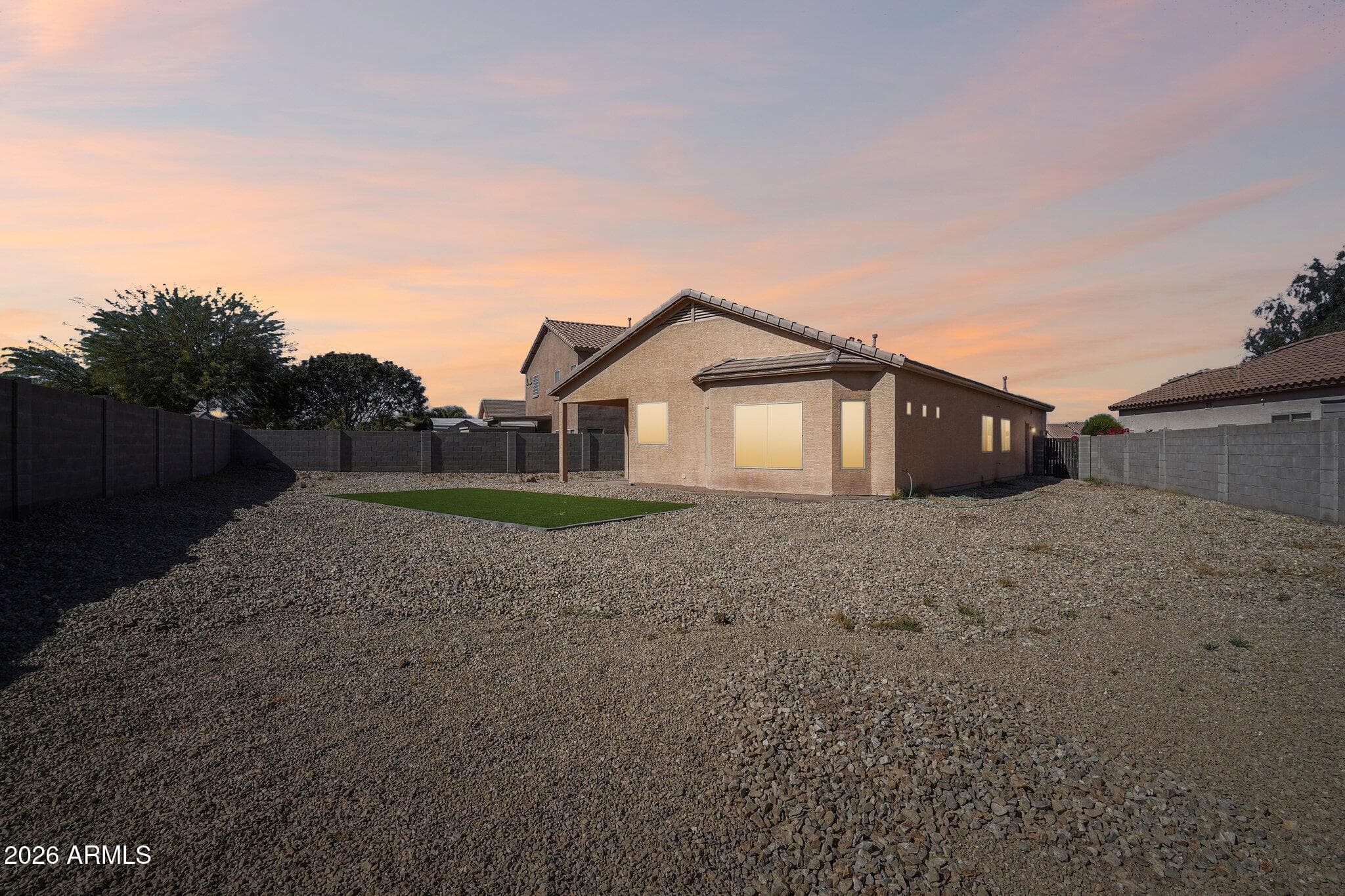 19702 N Emmerson Circle — photo 2